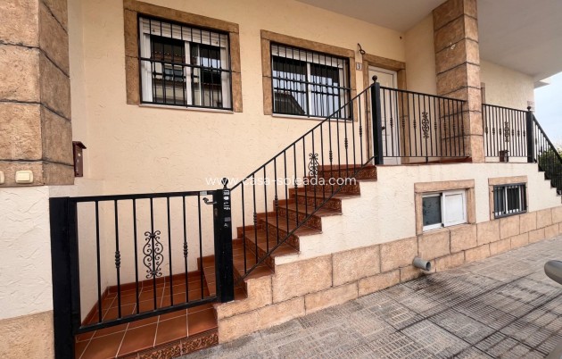 Apartamento / piso - Reventa - Almoradí - Estadio Sadrian