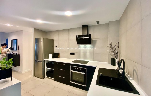 Apartamento / piso - Reventa - Torrevieja - Torrevieja