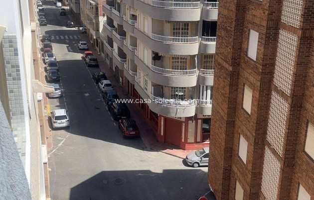 Apartment / flat - Resale - Torrevieja - Center