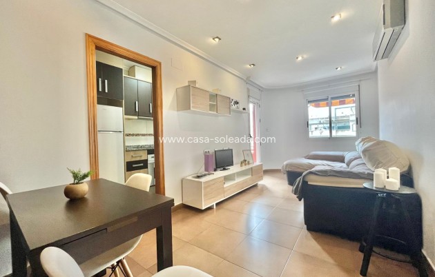 Apartment / flat - Resale - Torrevieja - Center