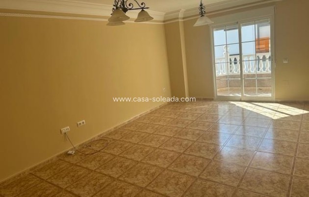 Apartment / flat - Resale - Torrevieja - Center
