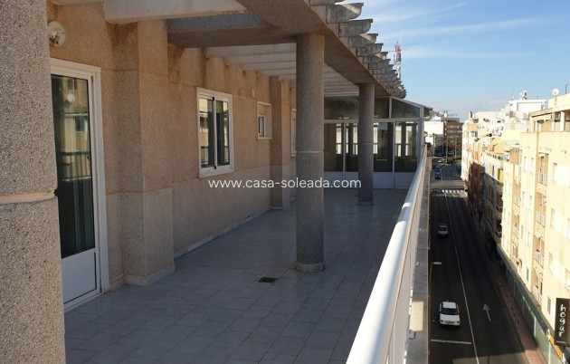 Apartment / flat - Resale - Torrevieja - Center