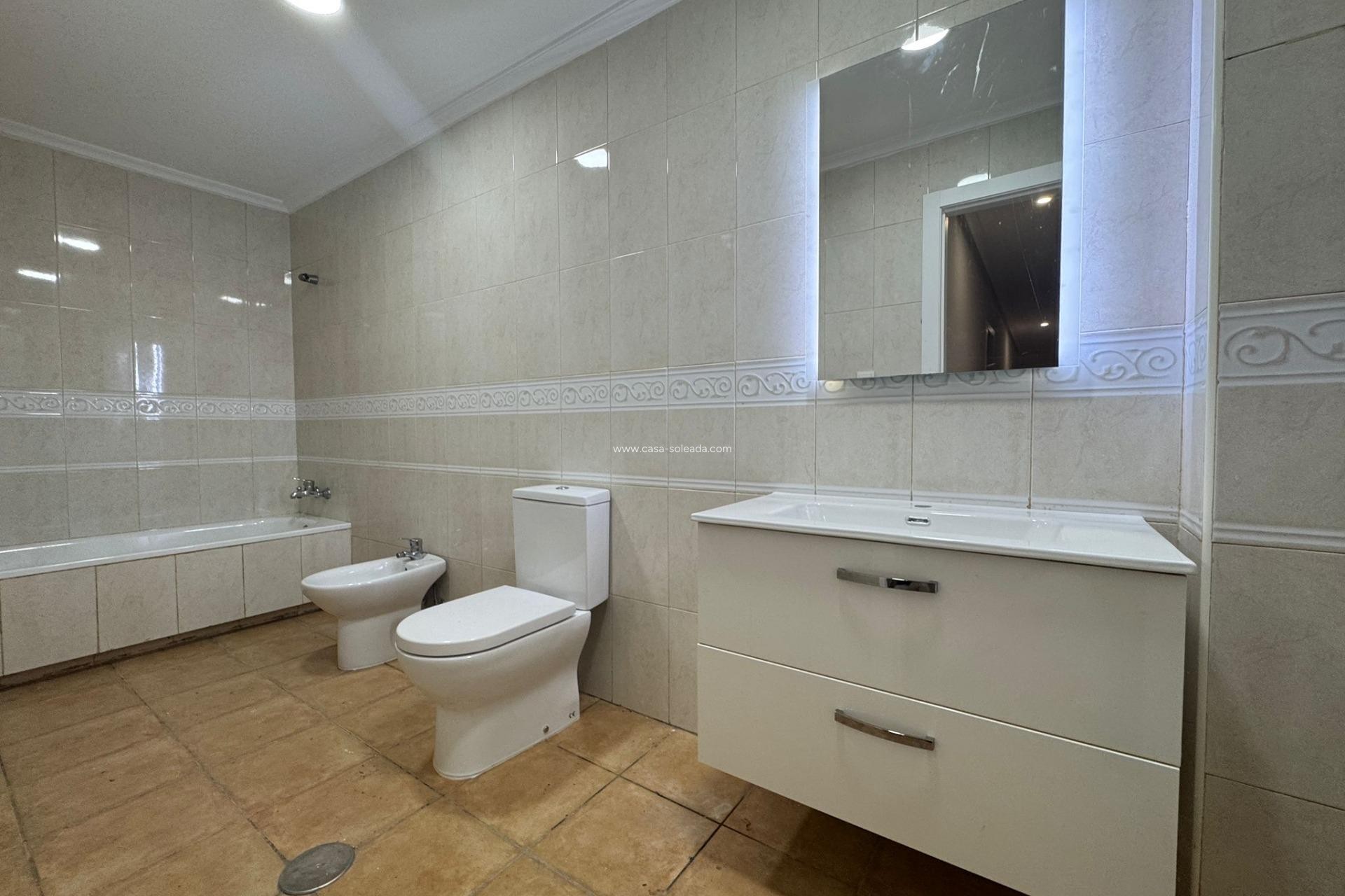 Herverkoop - Appartement / flat - Catral - Comunidad Valenciana
