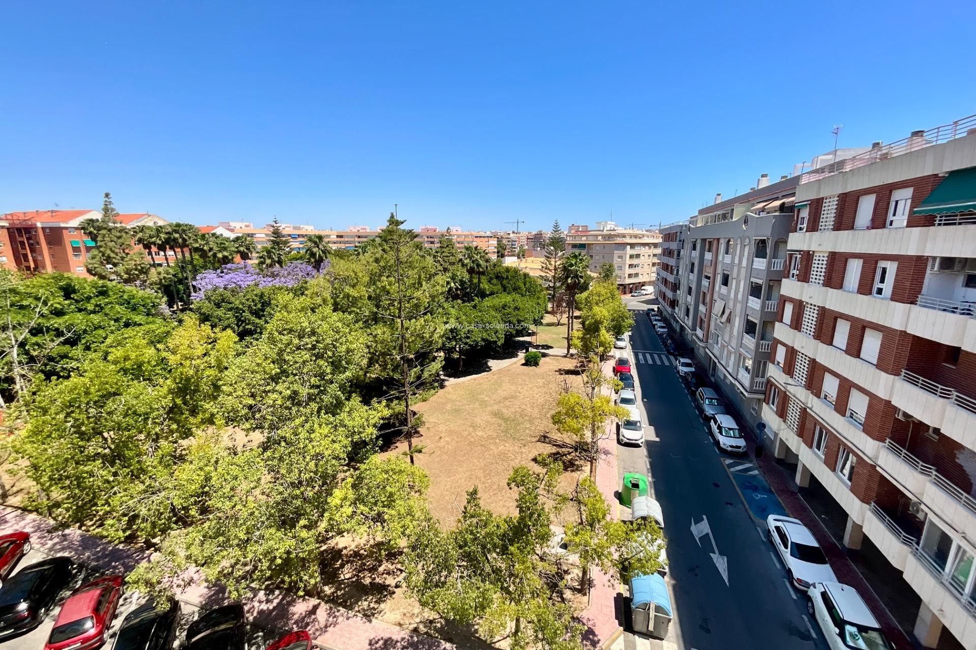 Herverkoop - Appartement / flat - Torrevieja - Acequion