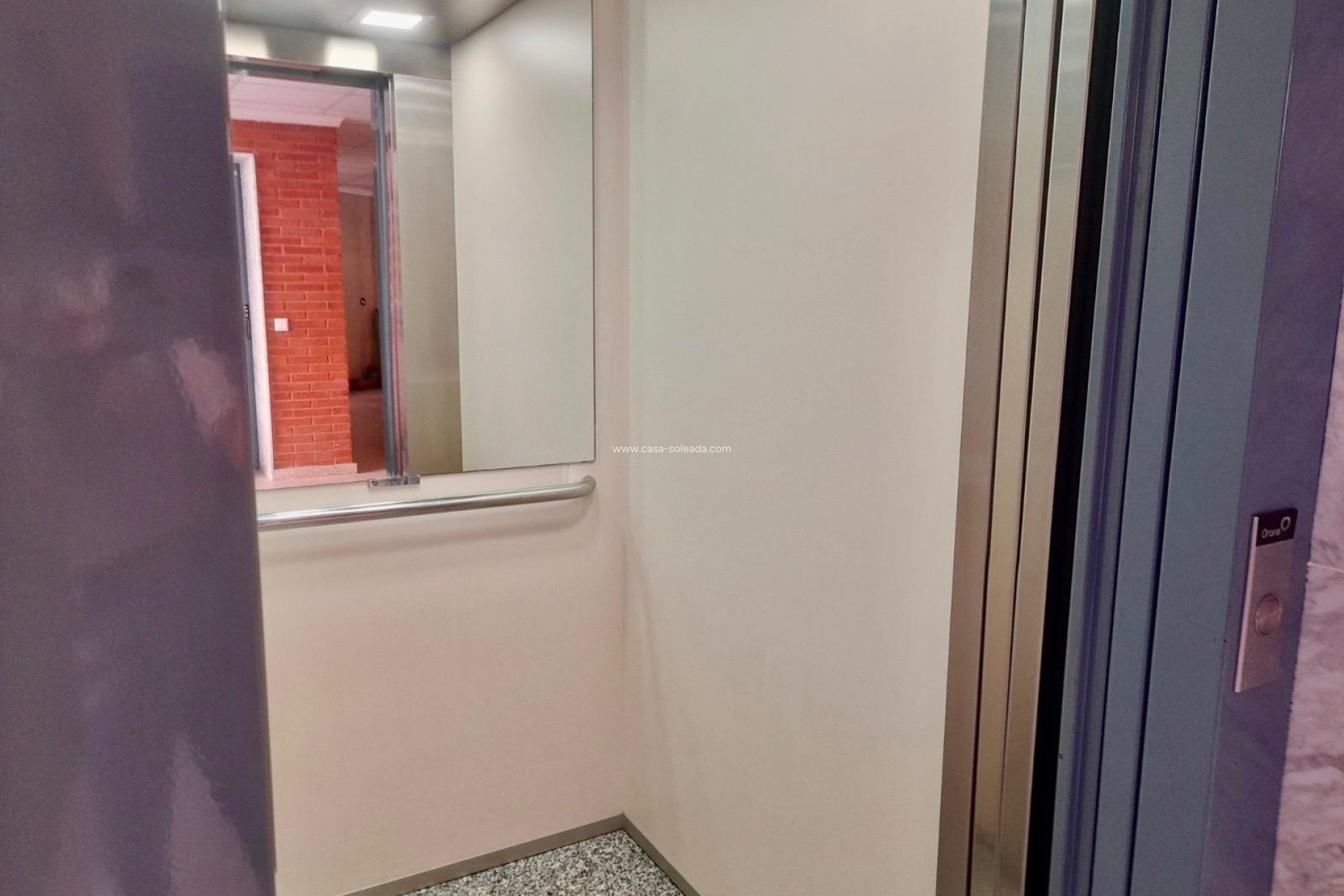 Herverkoop - Appartement / flat - Torrevieja - Acequion
