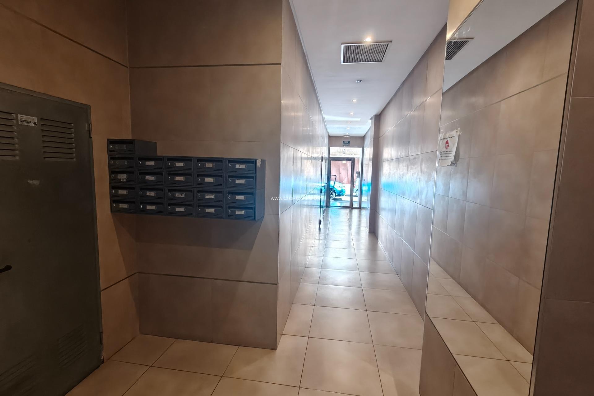 Herverkoop - Appartement / flat - Torrevieja - Center