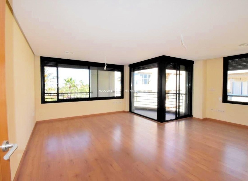 Herverkoop - Appartement / flat - Torrevieja - Centro - Muelle Pesquero