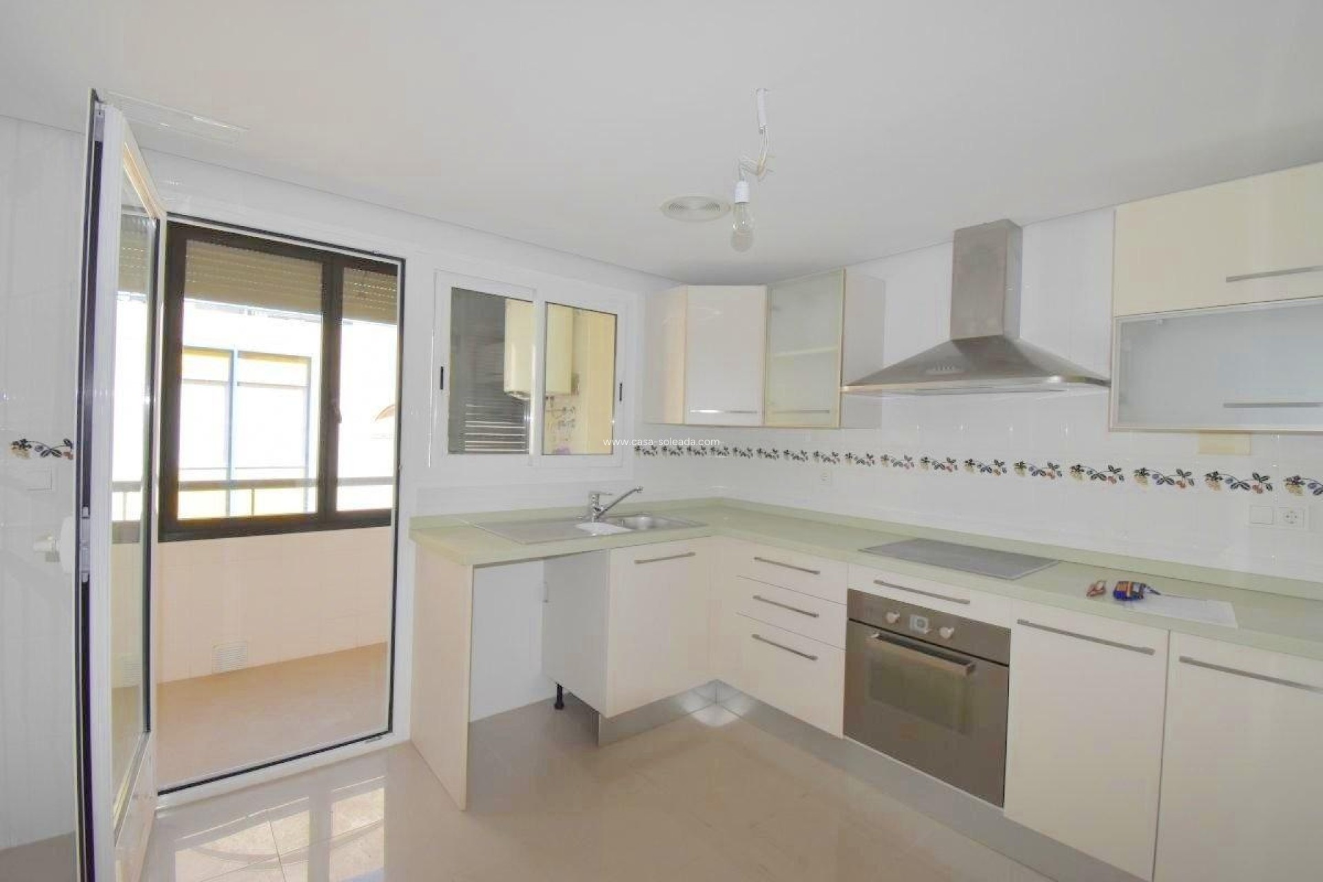 Herverkoop - Appartement / flat - Torrevieja - Centro - Muelle Pesquero