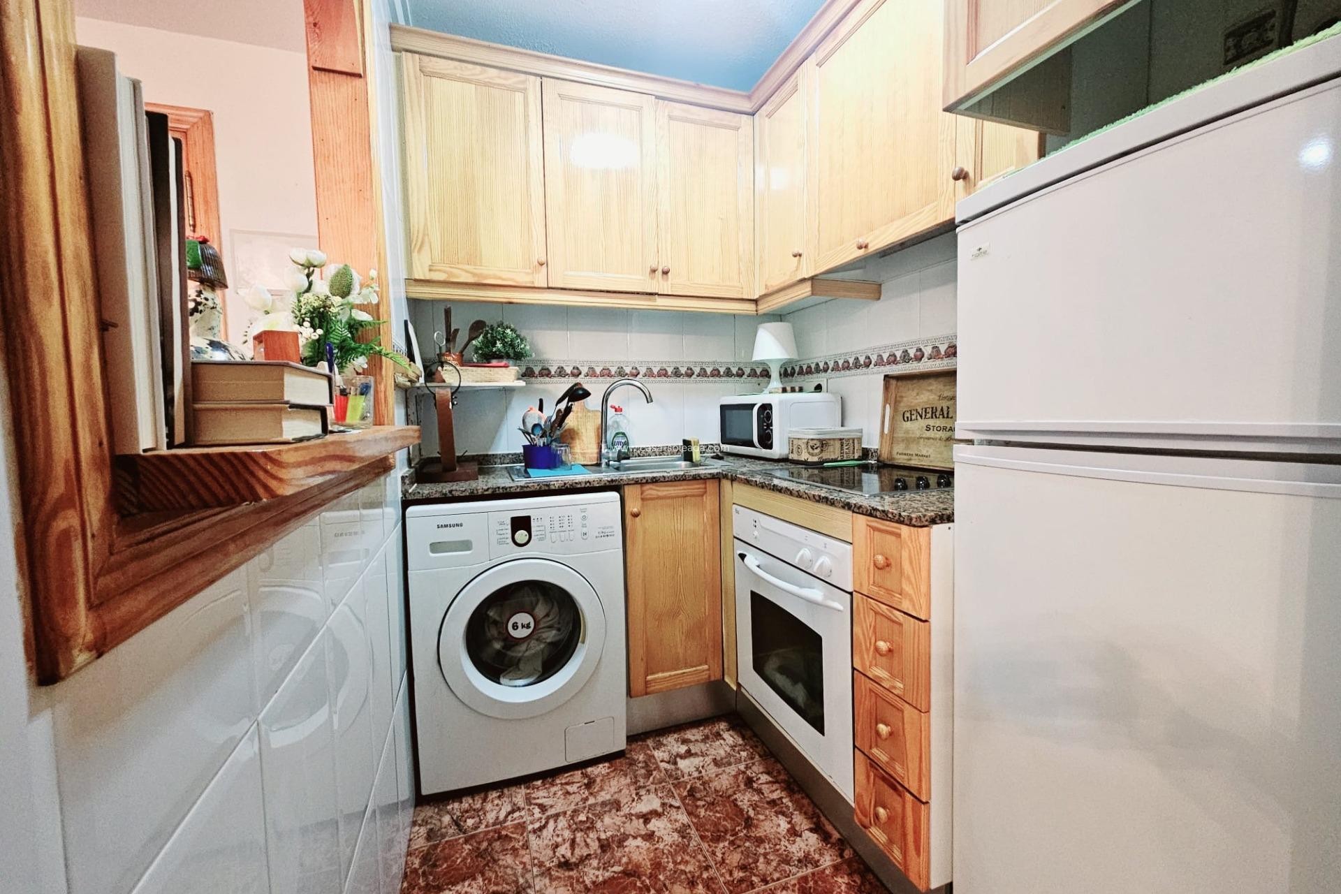 Herverkoop - Appartement / flat - Torrevieja - Estacion Autobuses