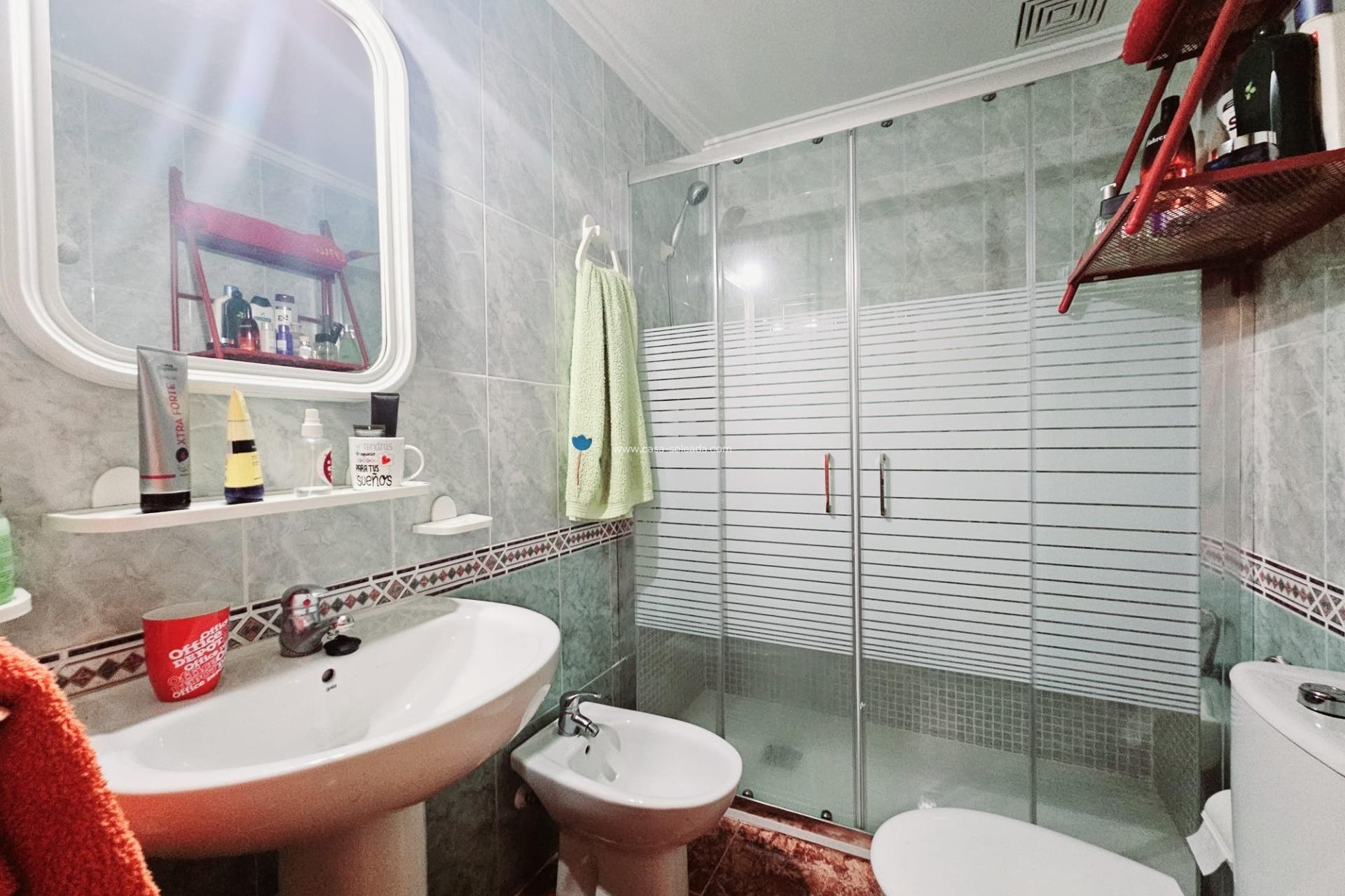 Herverkoop - Appartement / flat - Torrevieja - Estacion Autobuses