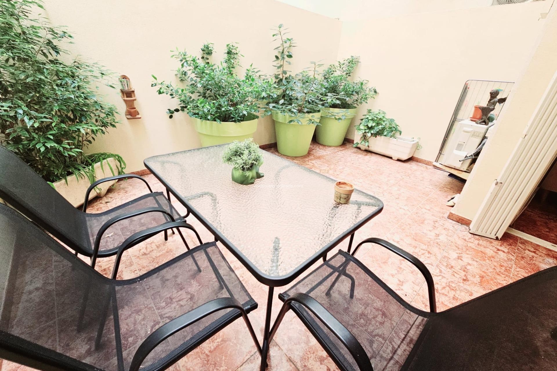 Herverkoop - Appartement / flat - Torrevieja - Estacion Autobuses