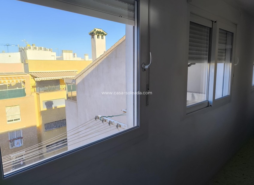 Herverkoop - Appartement / flat - Torrevieja - Las Piscinas Naturales