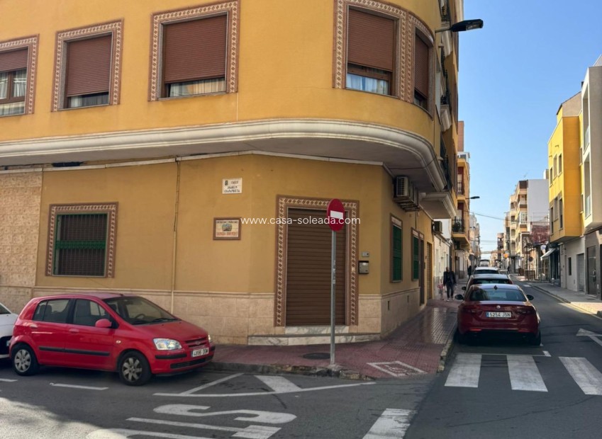 Herverkoop - Appartement / flat - Torrevieja - Las Piscinas Naturales