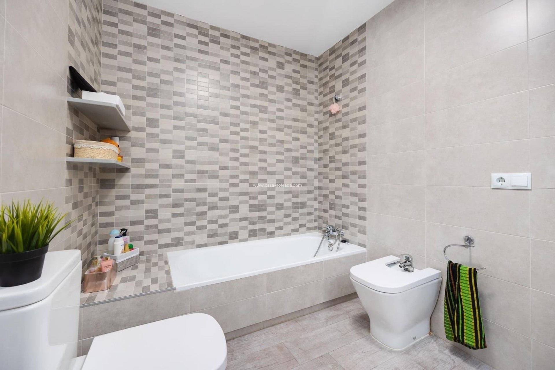 Herverkoop - Appartement / flat - Torrevieja - Paseo Maritimo