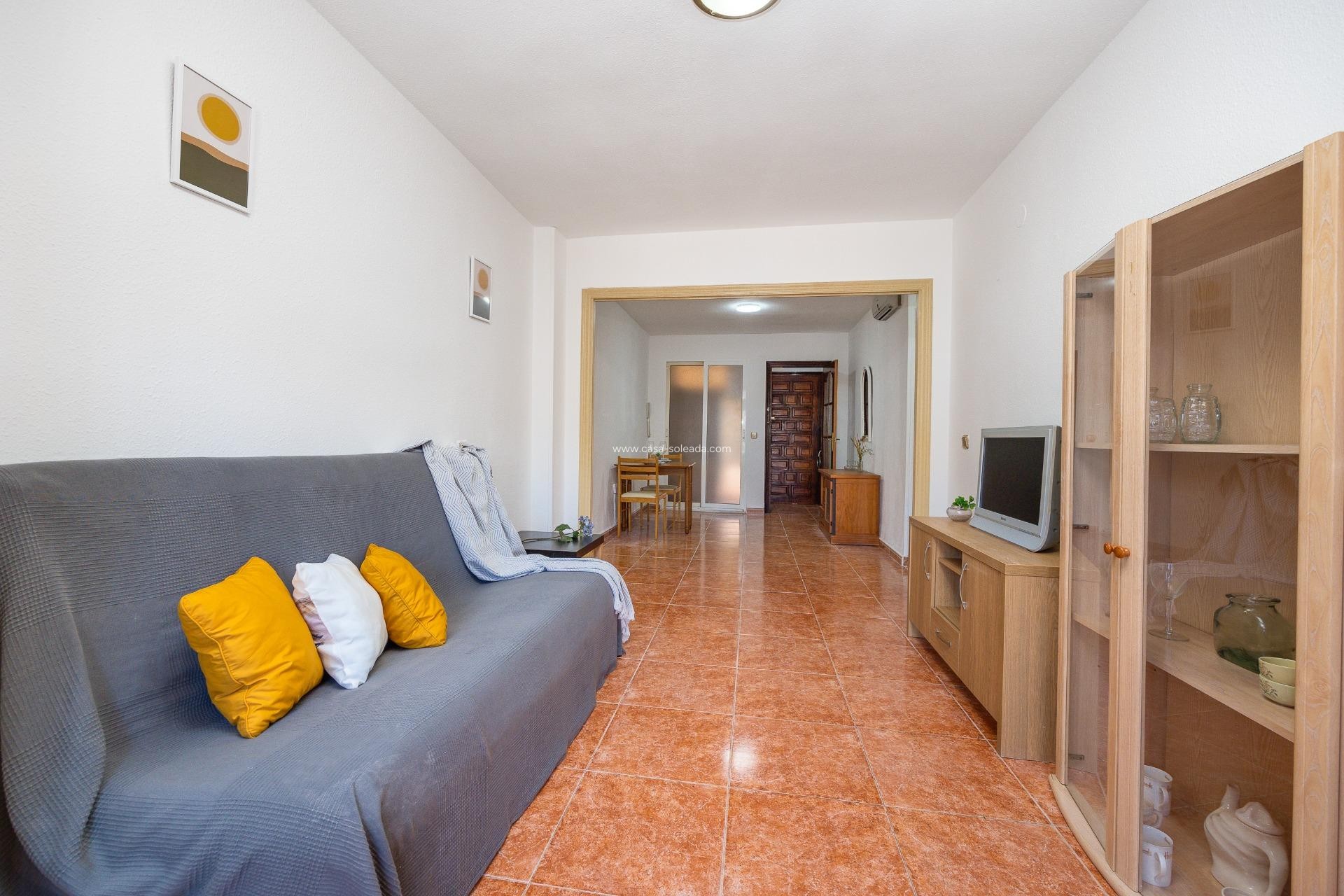 Herverkoop - Appartement / flat - Torrevieja - Playa De Los Naufragos