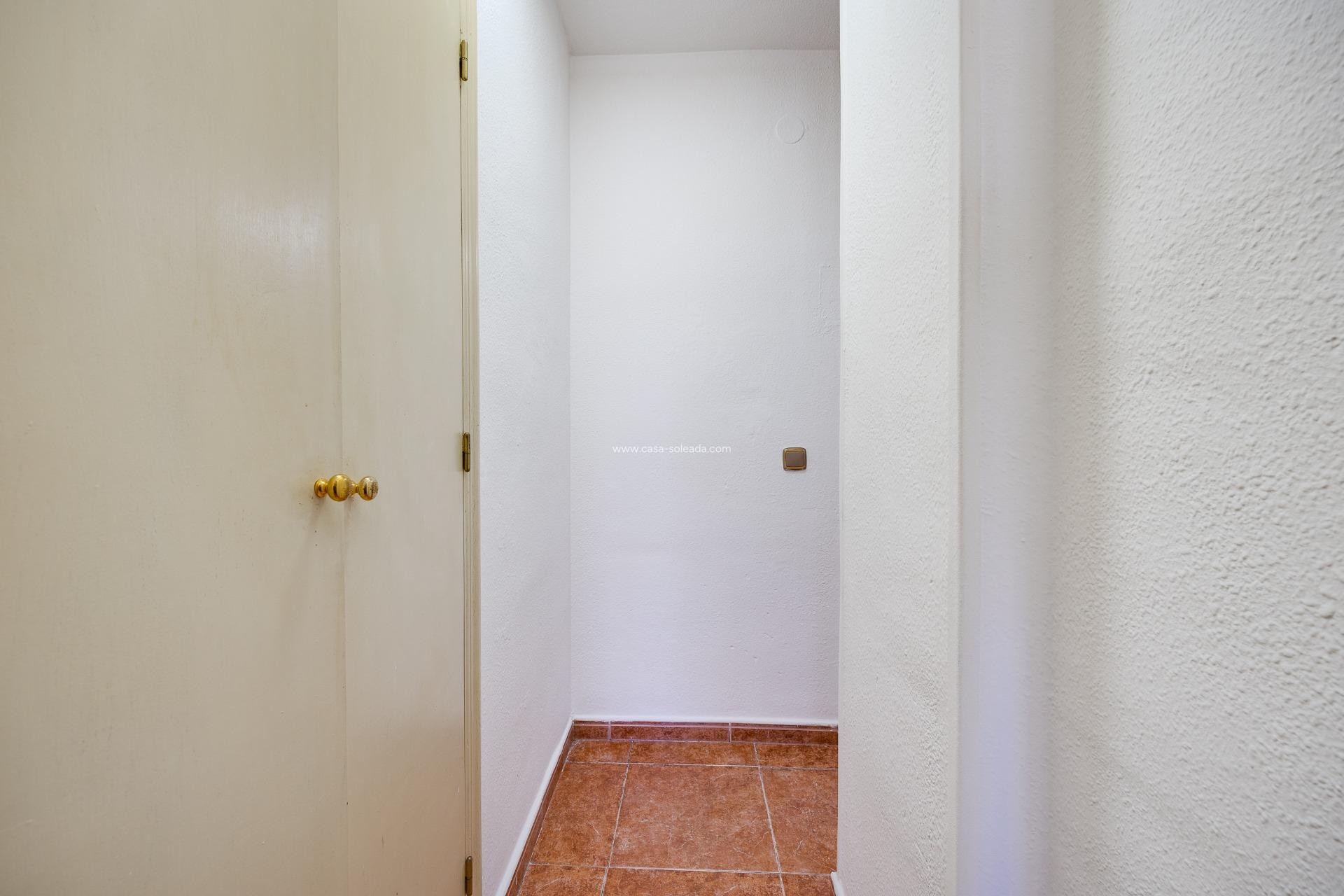 Herverkoop - Appartement / flat - Torrevieja - Playa De Los Naufragos