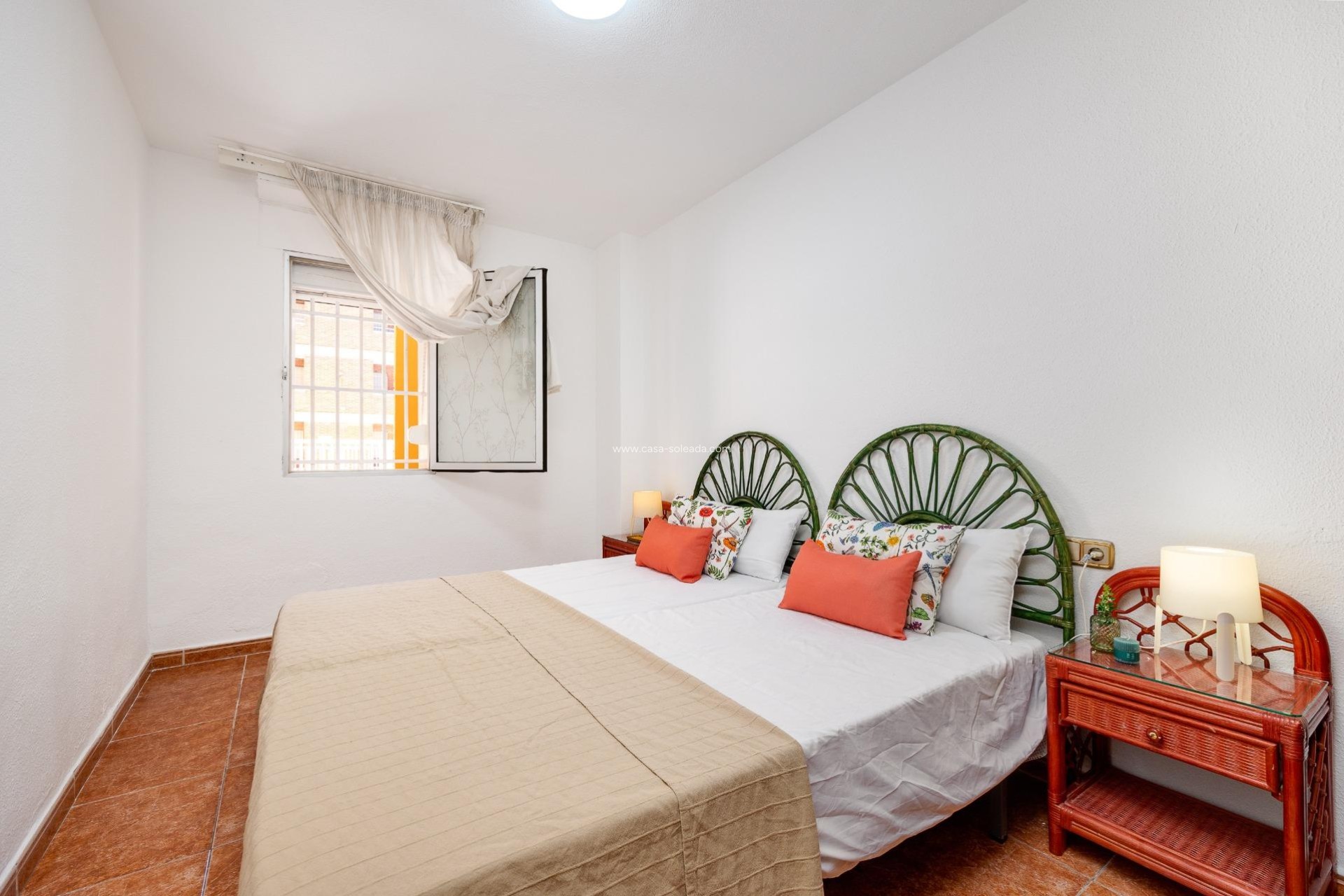 Herverkoop - Appartement / flat - Torrevieja - Playa De Los Naufragos