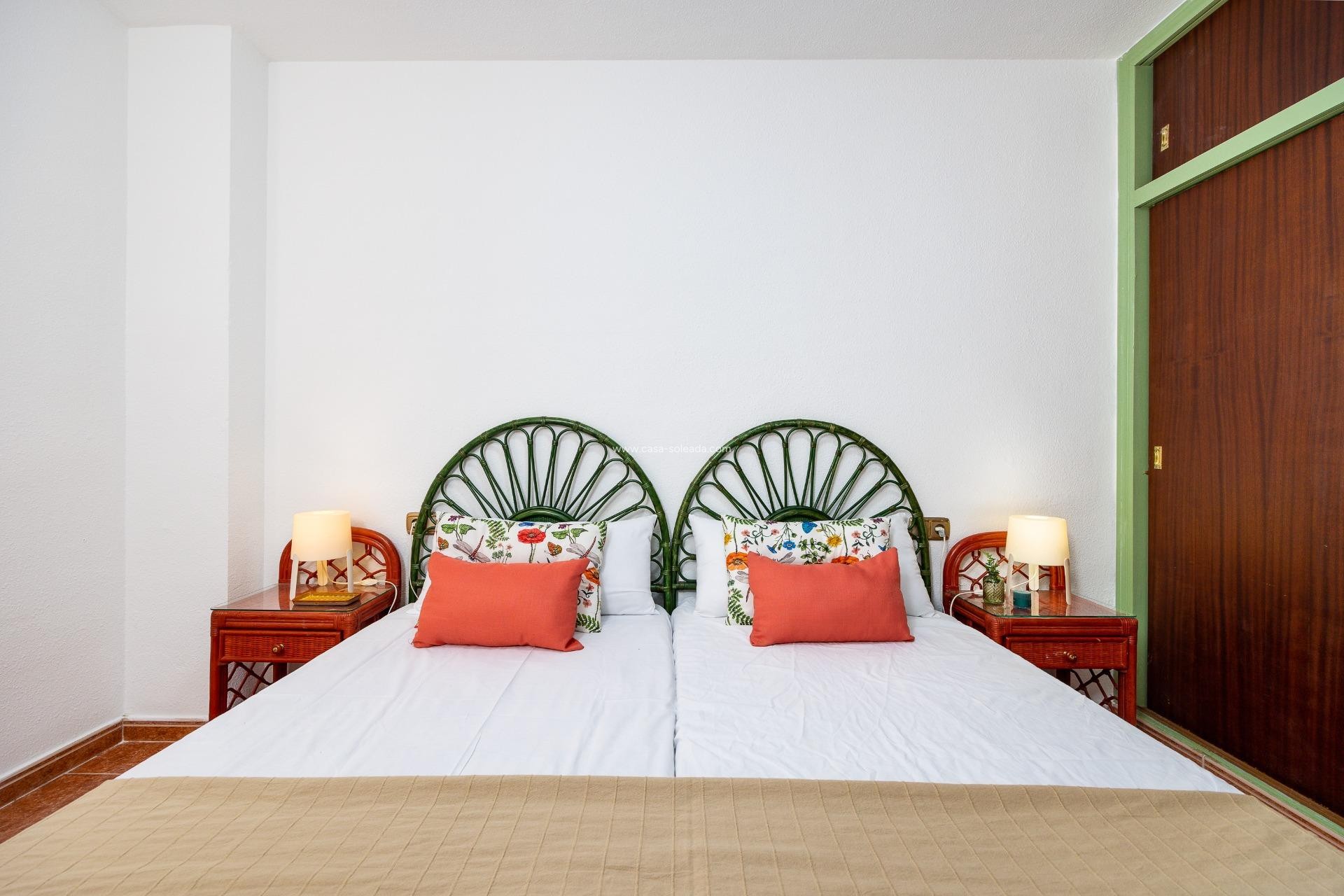 Herverkoop - Appartement / flat - Torrevieja - Playa De Los Naufragos