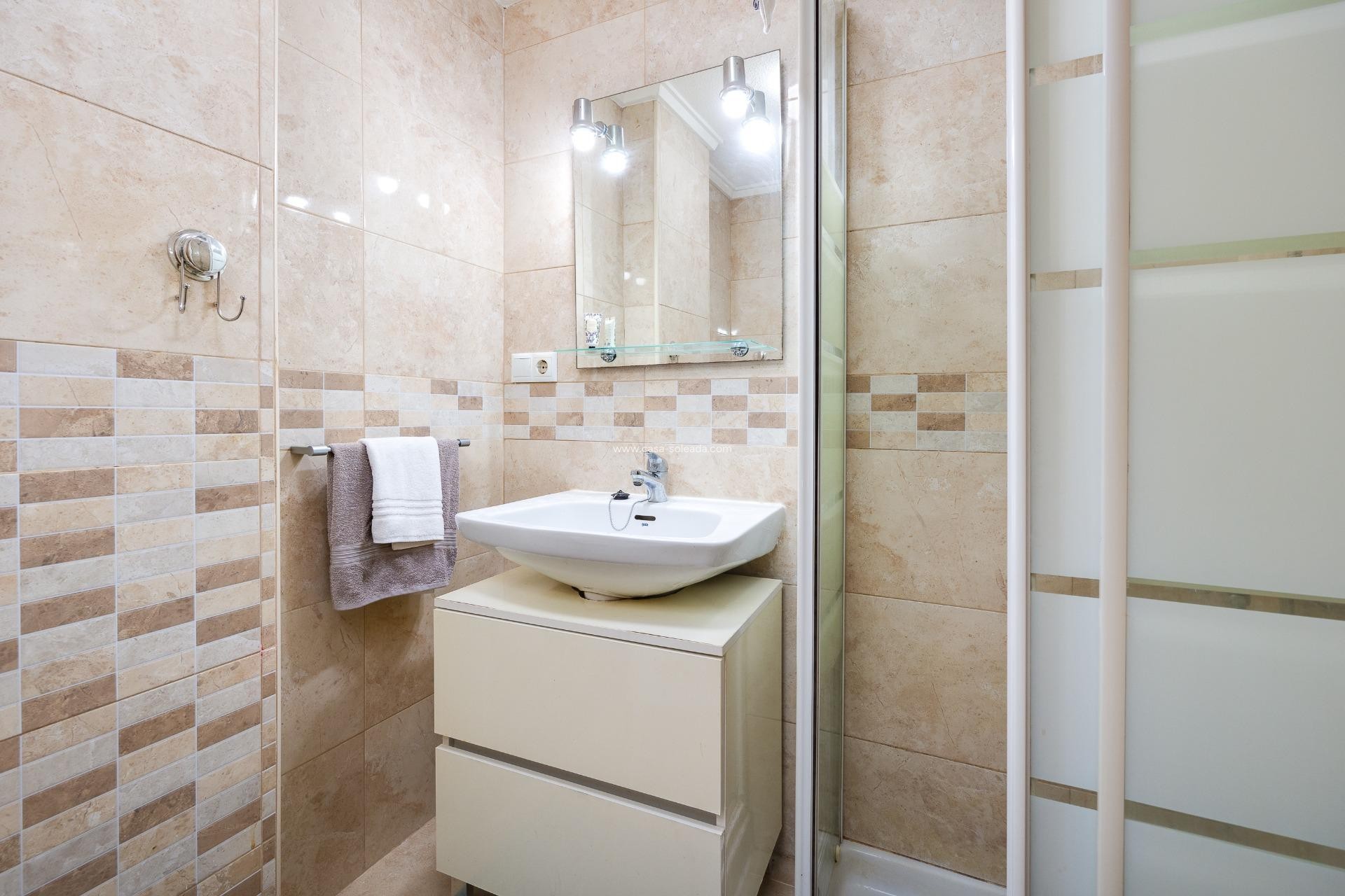 Herverkoop - Appartement / flat - Torrevieja - Playa De Los Naufragos