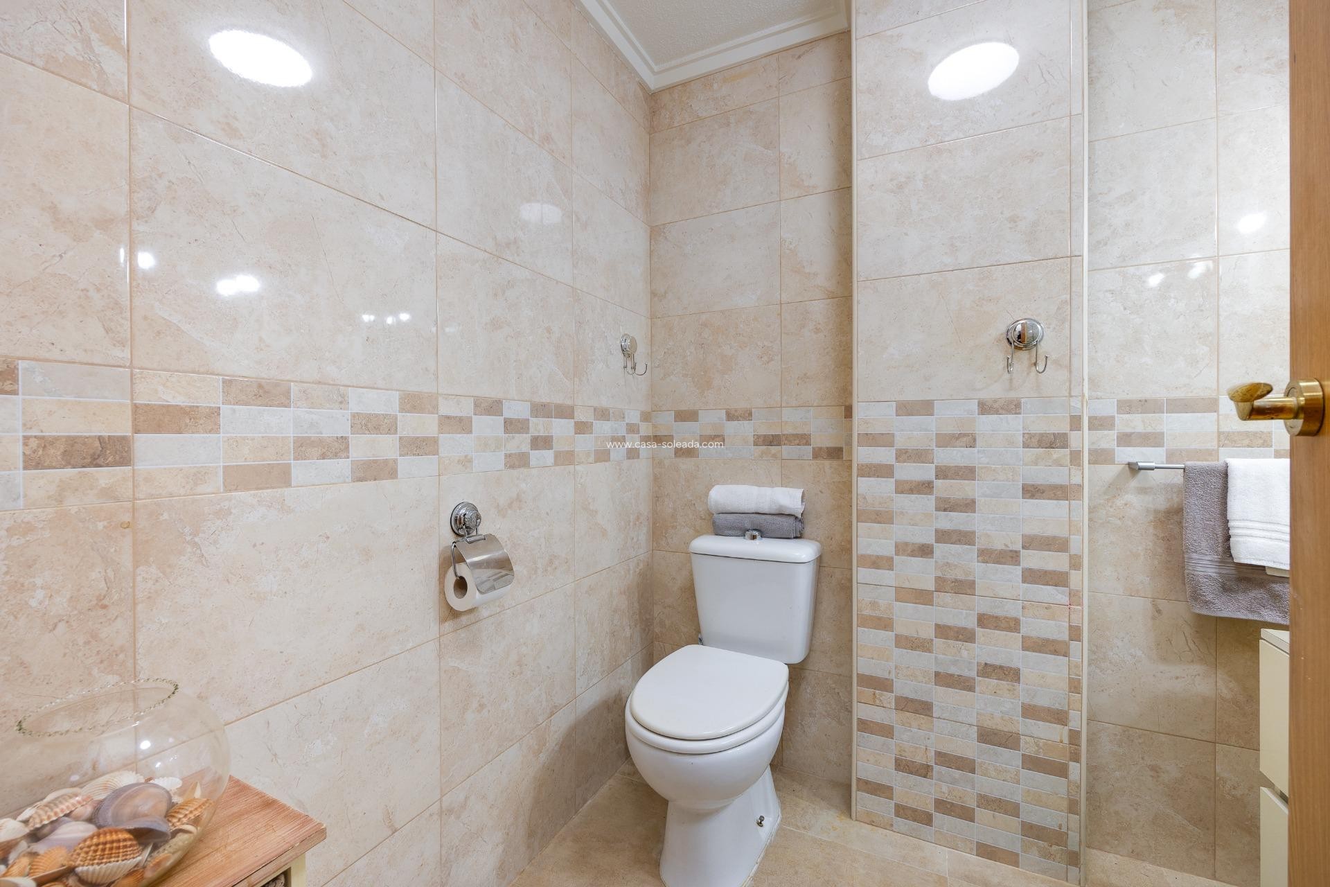 Herverkoop - Appartement / flat - Torrevieja - Playa De Los Naufragos