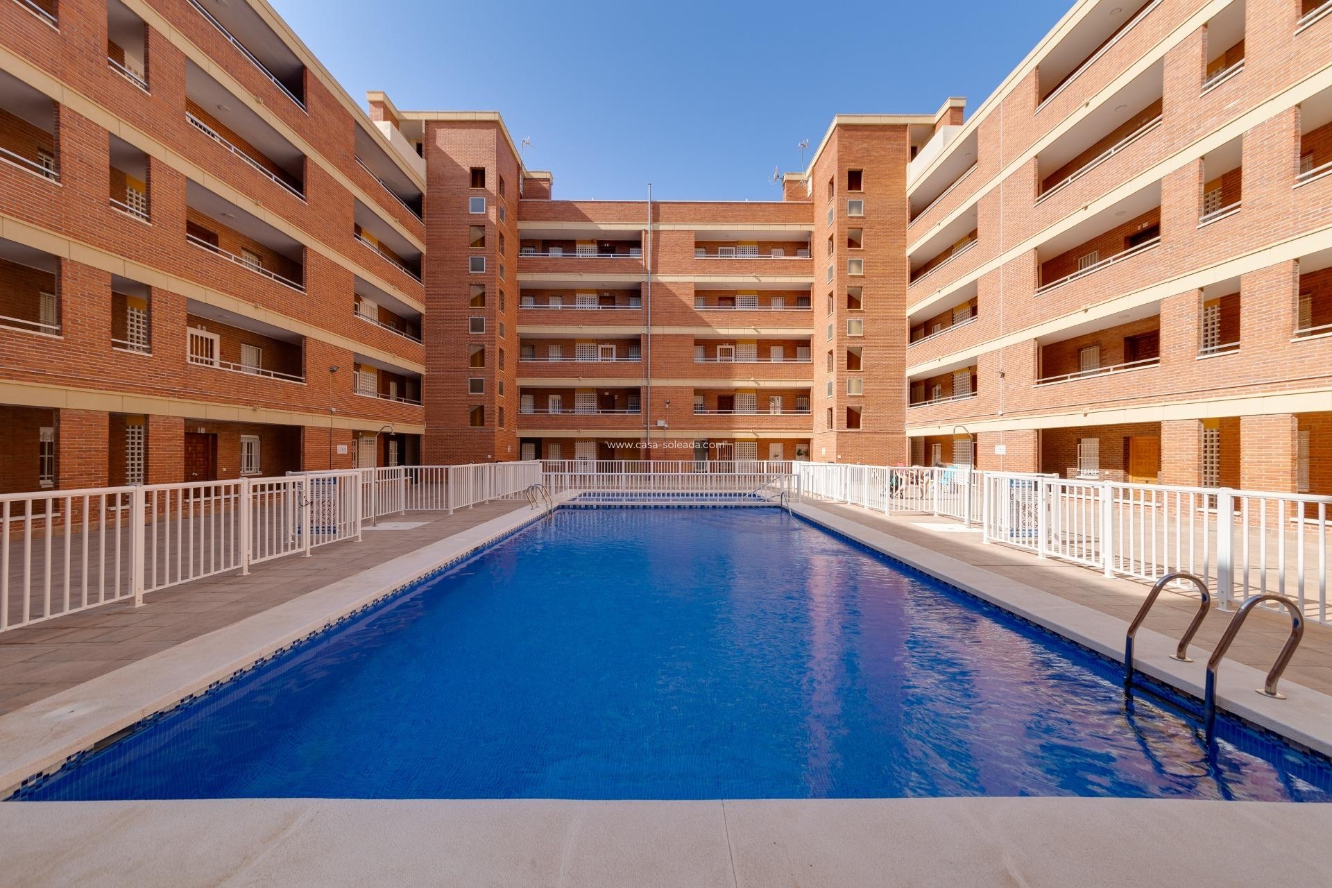 Herverkoop - Appartement / flat - Torrevieja - Playa De Los Naufragos