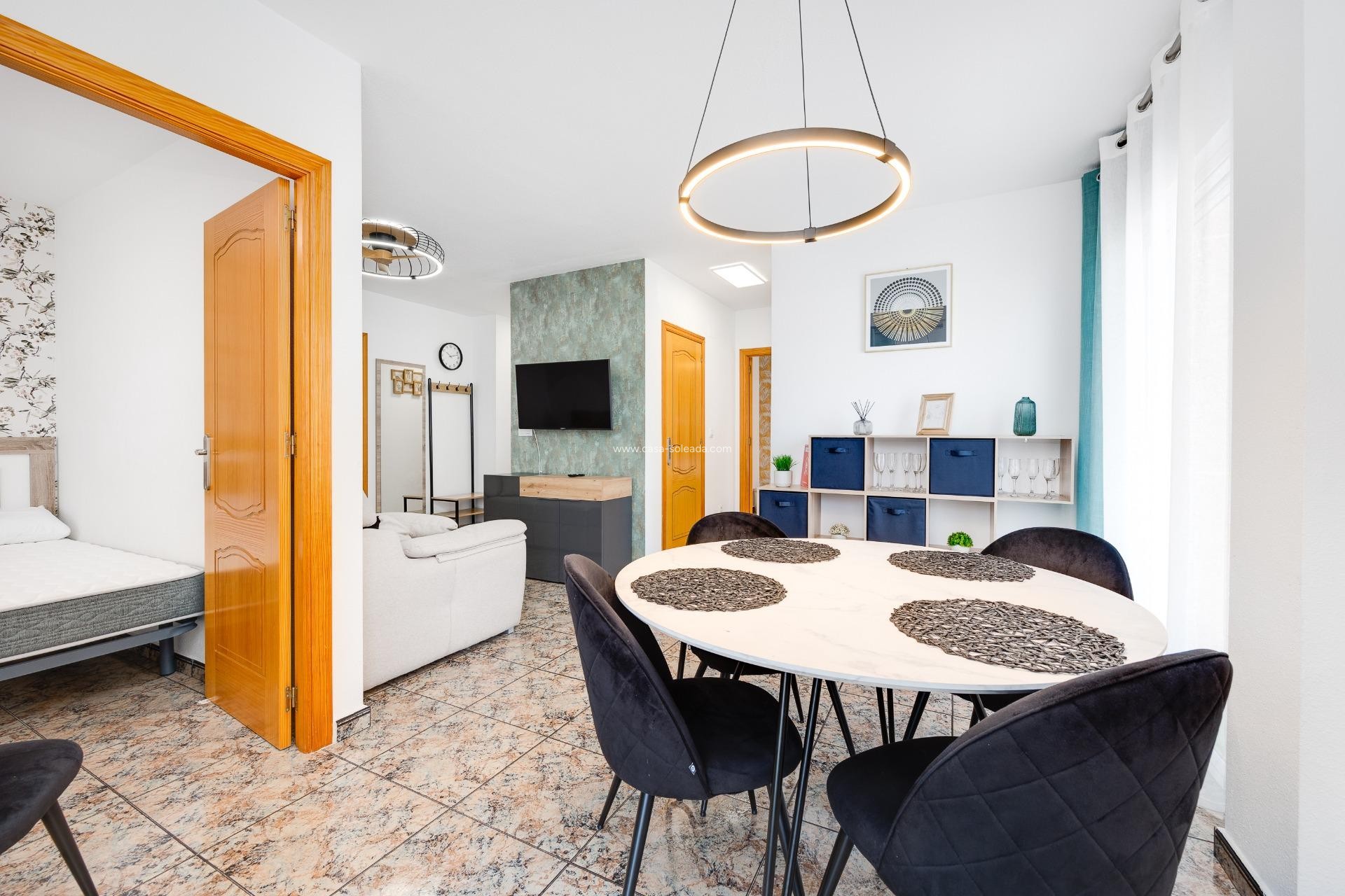 Herverkoop - Appartement / flat - Torrevieja - Playa De Los Naufragos