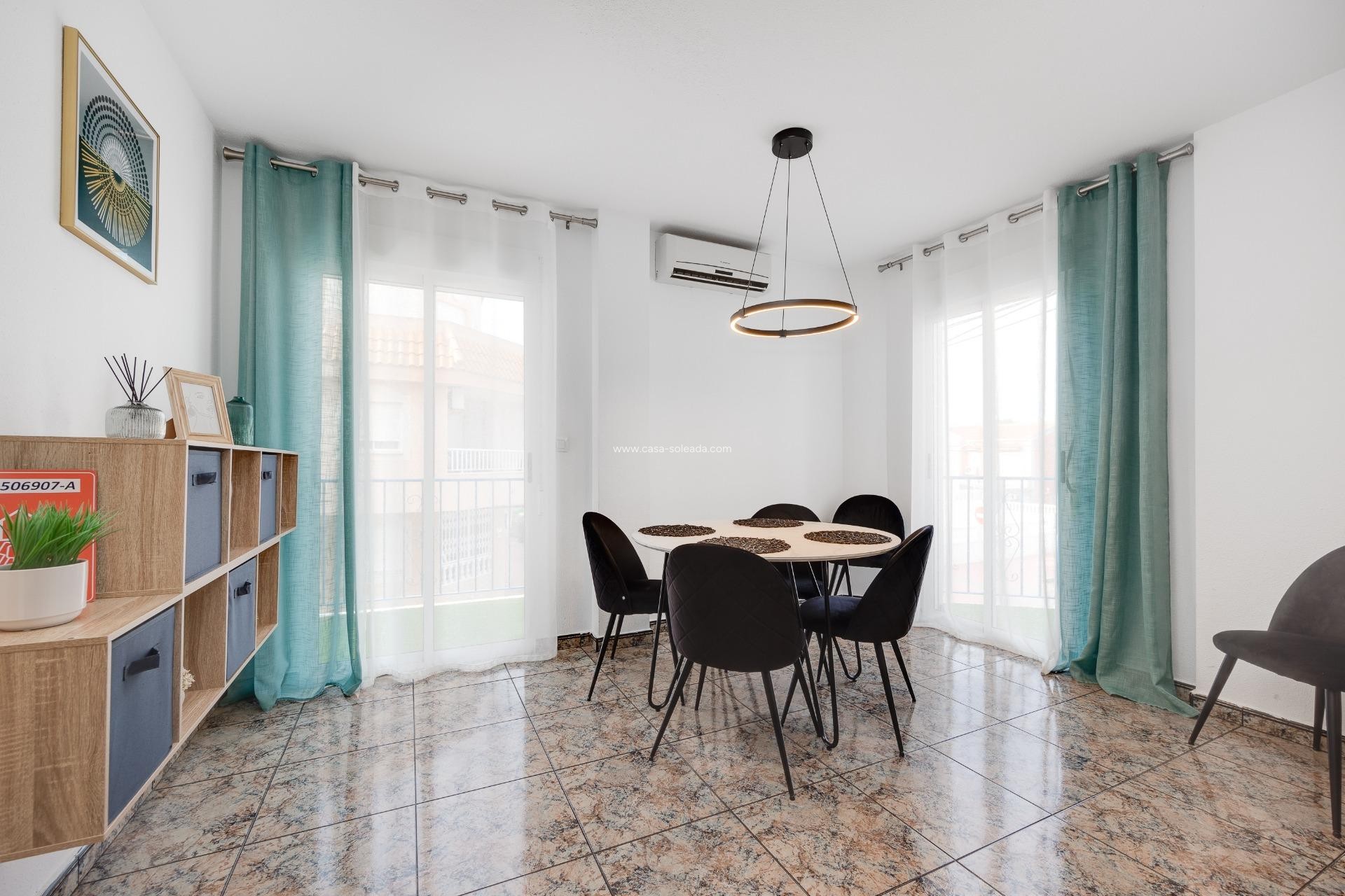 Herverkoop - Appartement / flat - Torrevieja - Playa De Los Naufragos