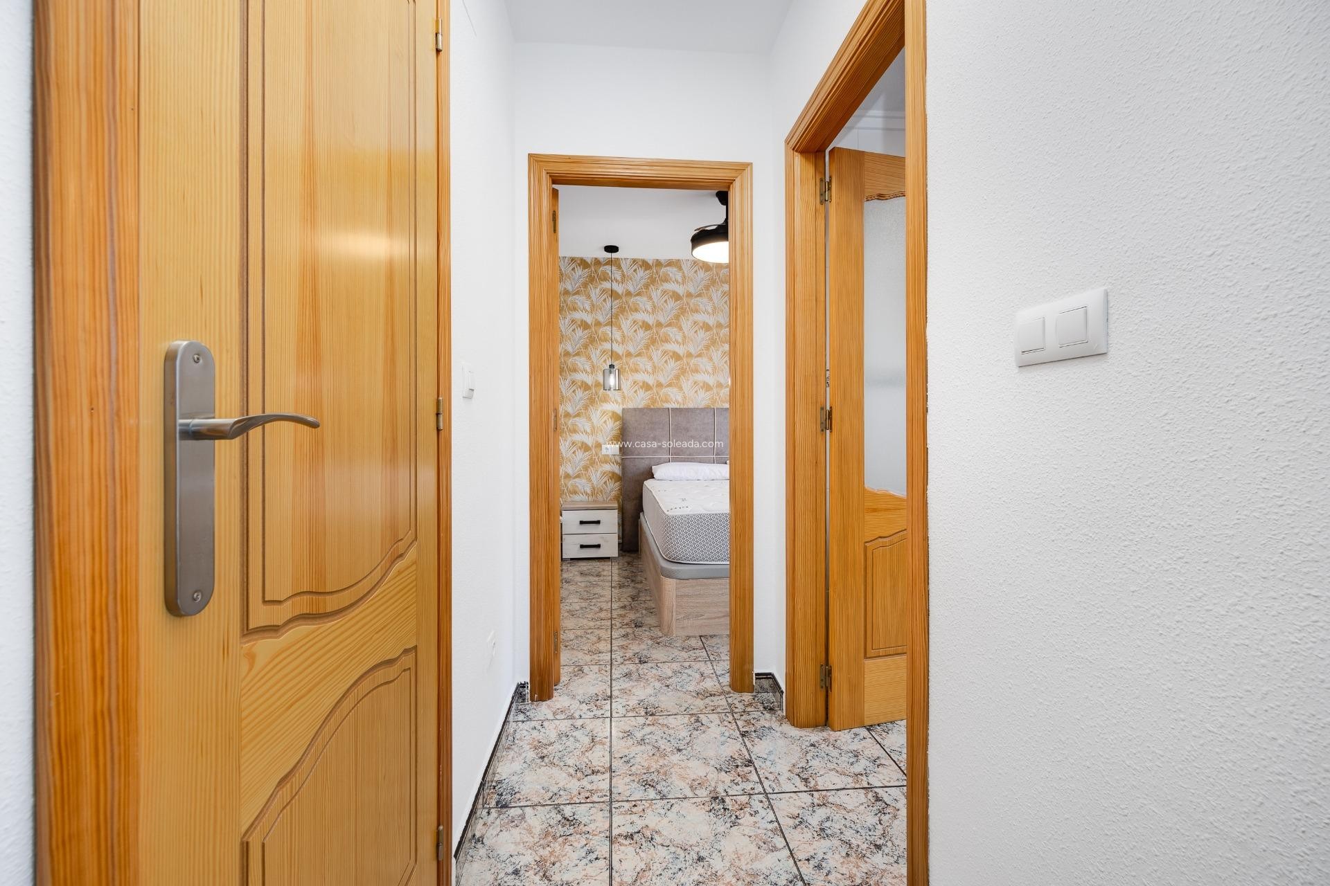 Herverkoop - Appartement / flat - Torrevieja - Playa De Los Naufragos