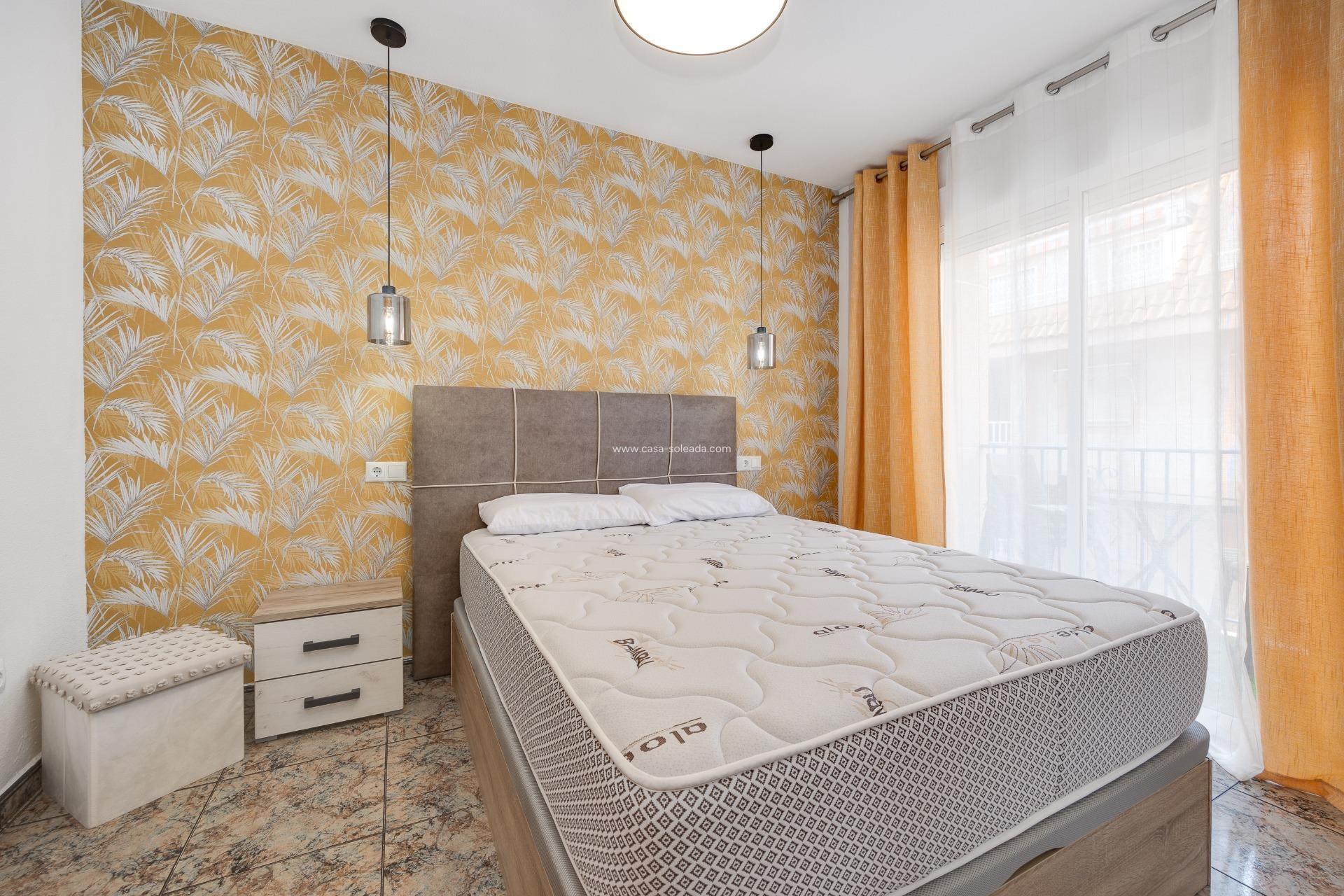 Herverkoop - Appartement / flat - Torrevieja - Playa De Los Naufragos