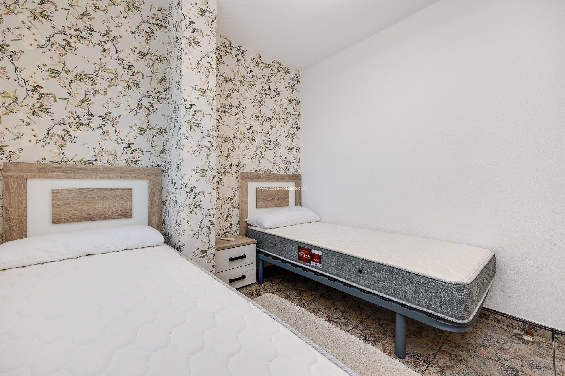 Herverkoop - Appartement / flat - Torrevieja - Playa De Los Naufragos