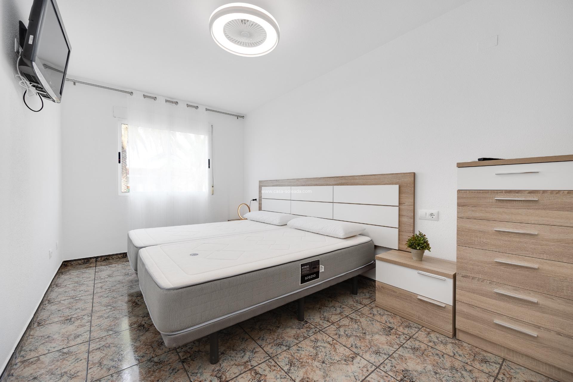 Herverkoop - Appartement / flat - Torrevieja - Playa De Los Naufragos