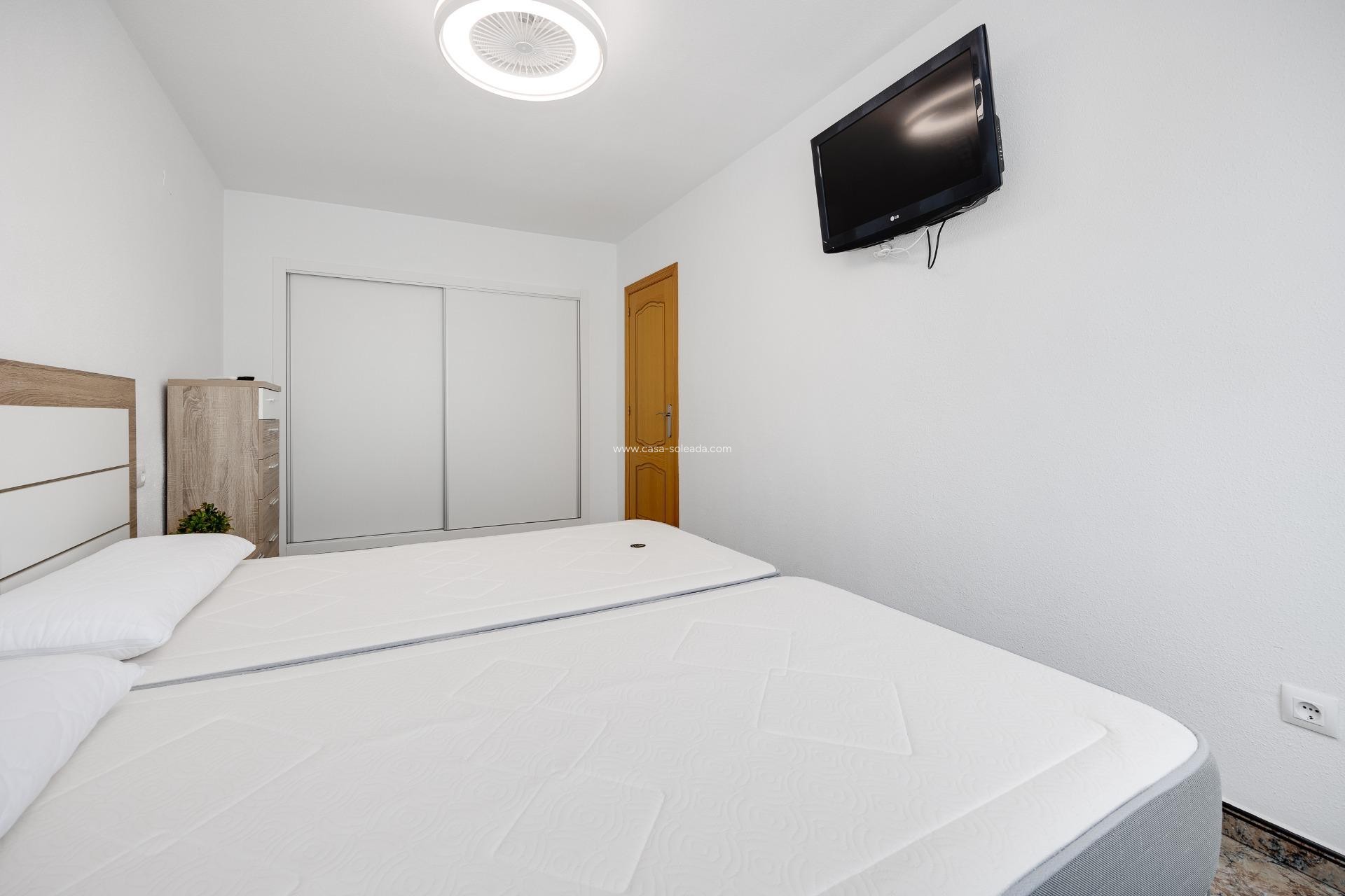 Herverkoop - Appartement / flat - Torrevieja - Playa De Los Naufragos