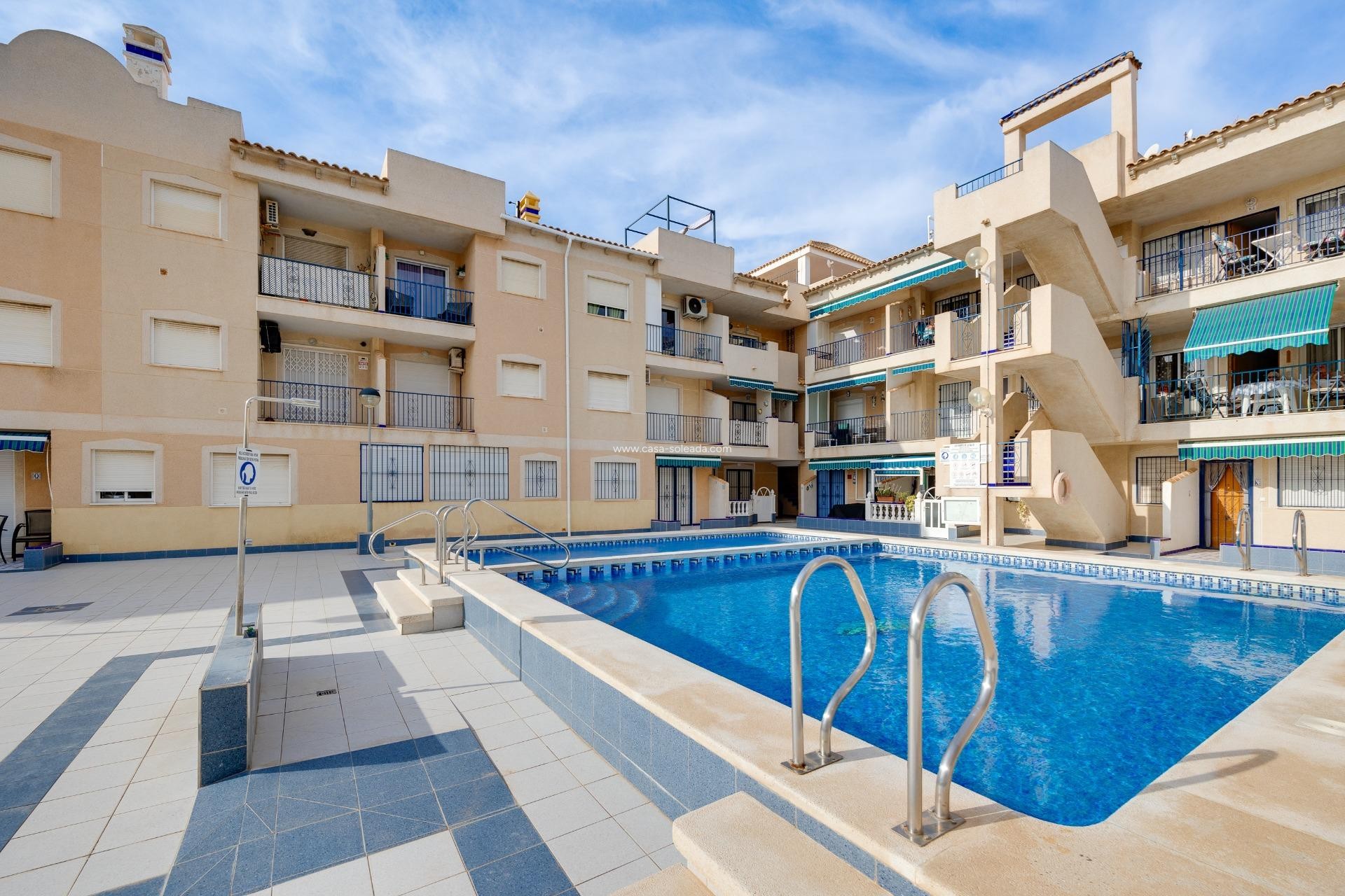 Herverkoop - Appartement / flat - Torrevieja - Playa De Los Naufragos