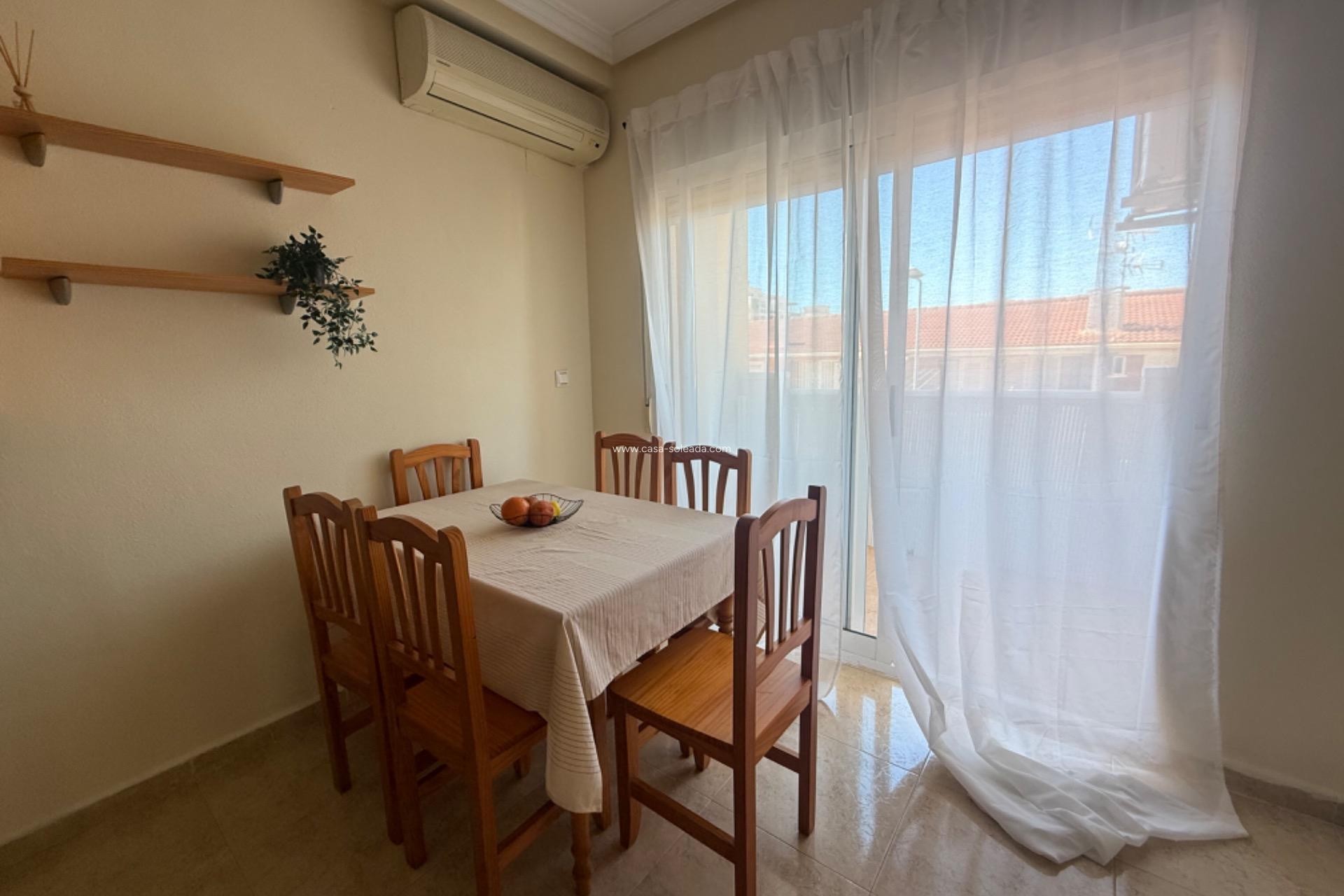 Herverkoop - Appartement / flat - Torrevieja - Playa De Los Naufragos