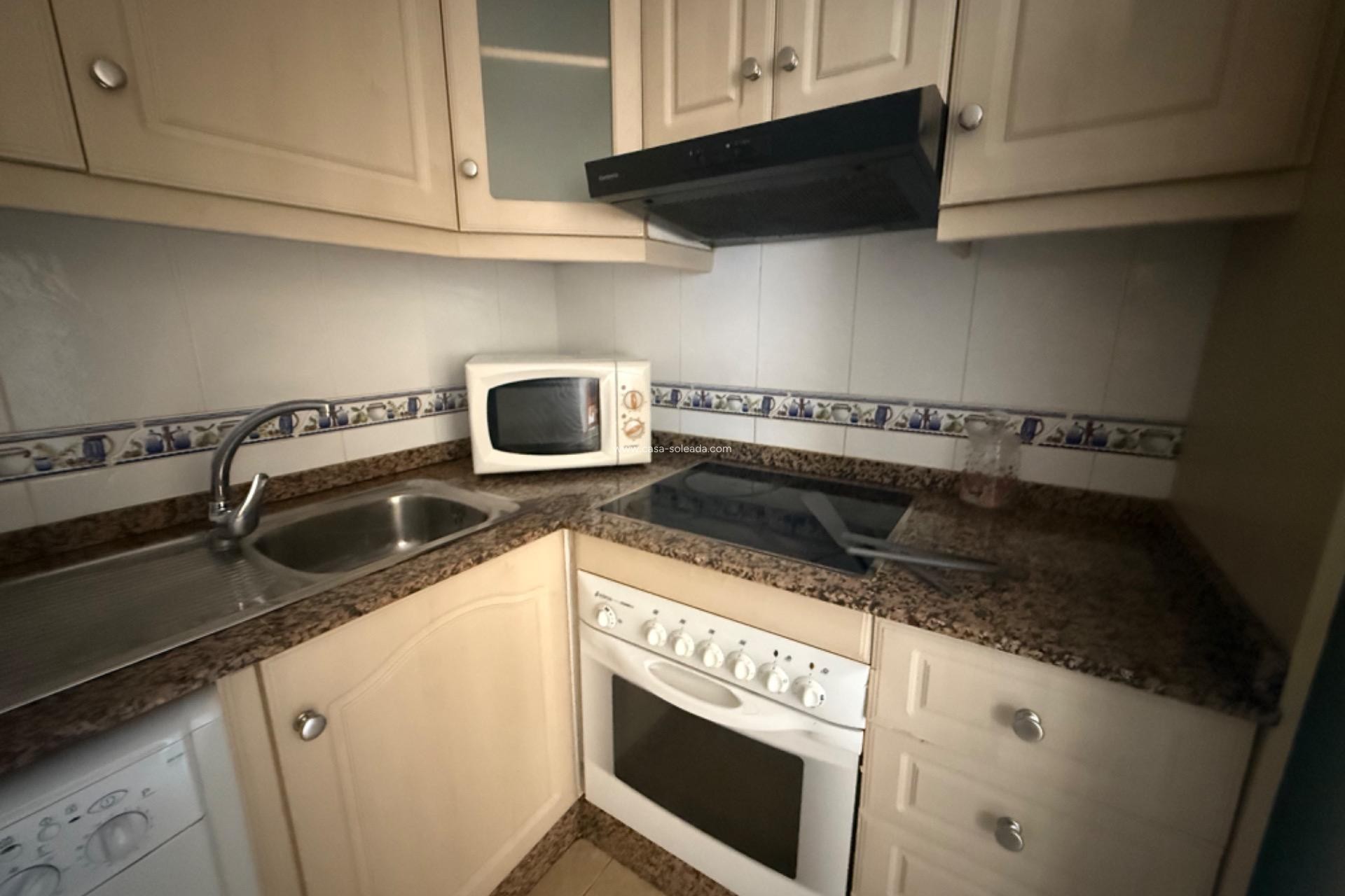 Herverkoop - Appartement / flat - Torrevieja - Playa De Los Naufragos