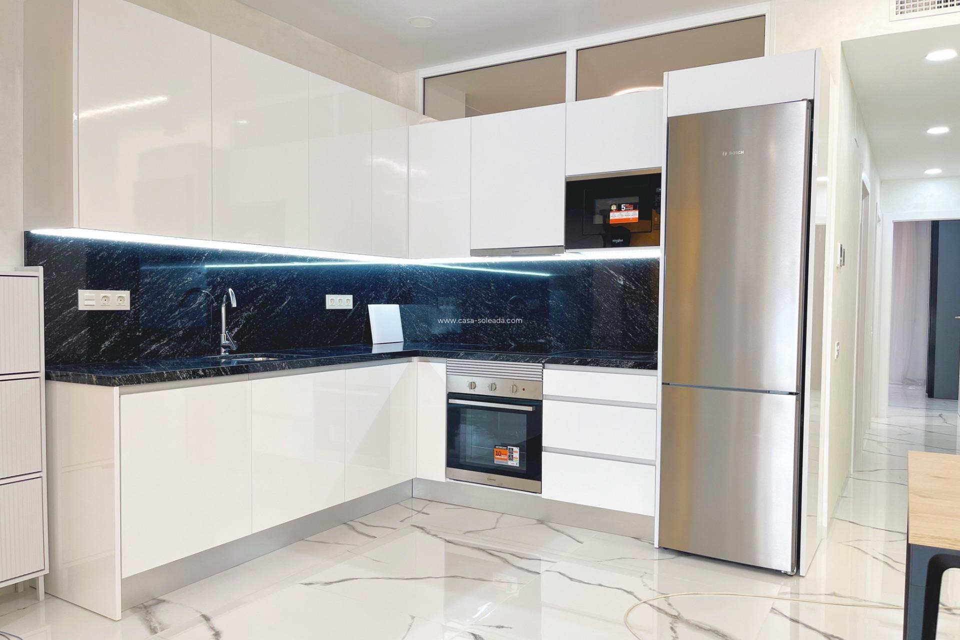 Herverkoop - Appartement / flat - Torrevieja - Playa del Cura