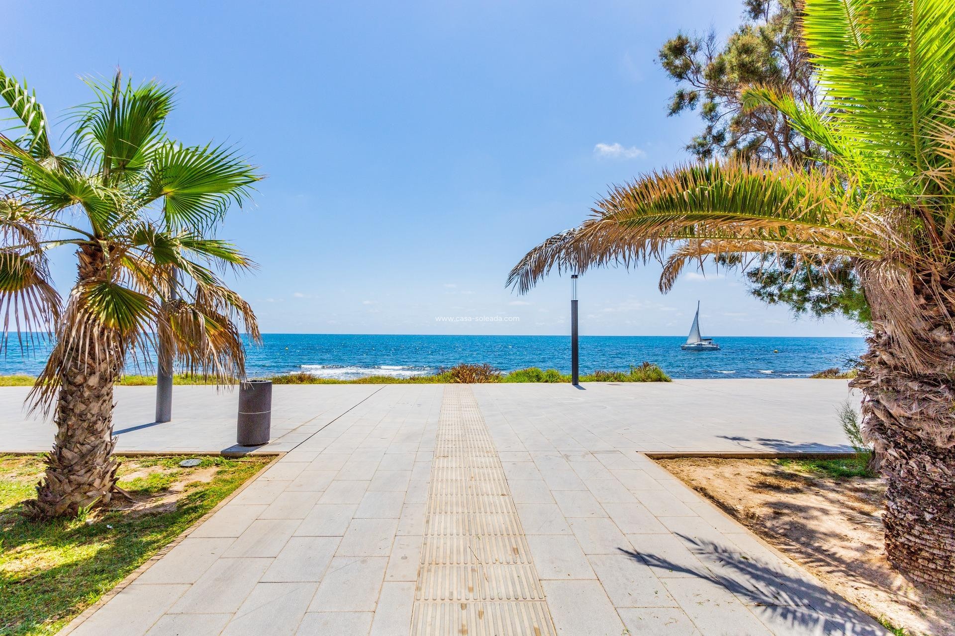 Herverkoop - Herenhuis - Torrevieja - Aguas nuevas
