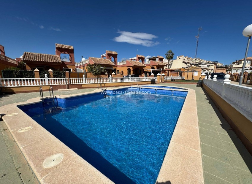 Herverkoop - Herenhuis - Torrevieja - Aguas nuevas