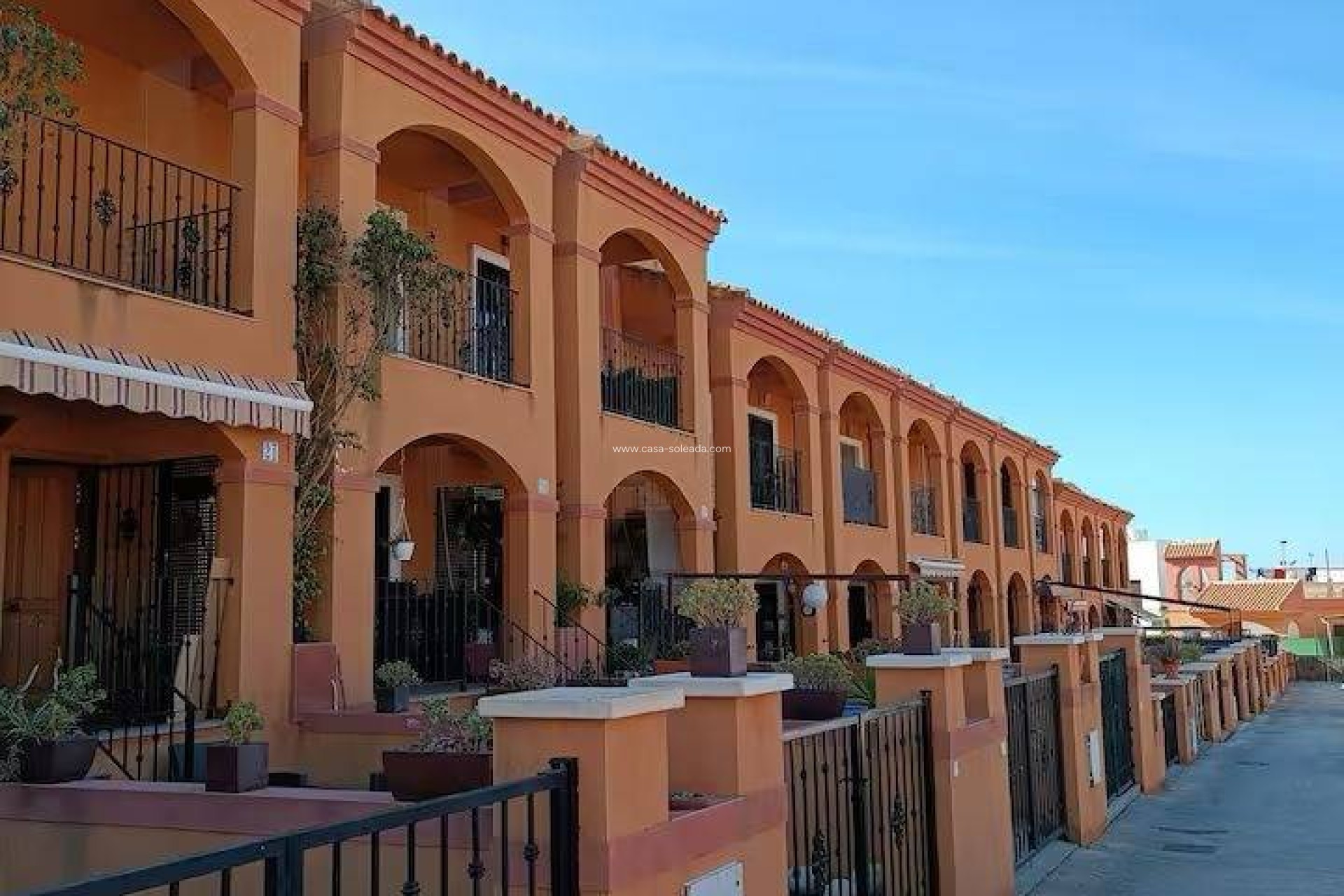 Herverkoop - Herenhuis - Torrevieja - Aguas nuevas