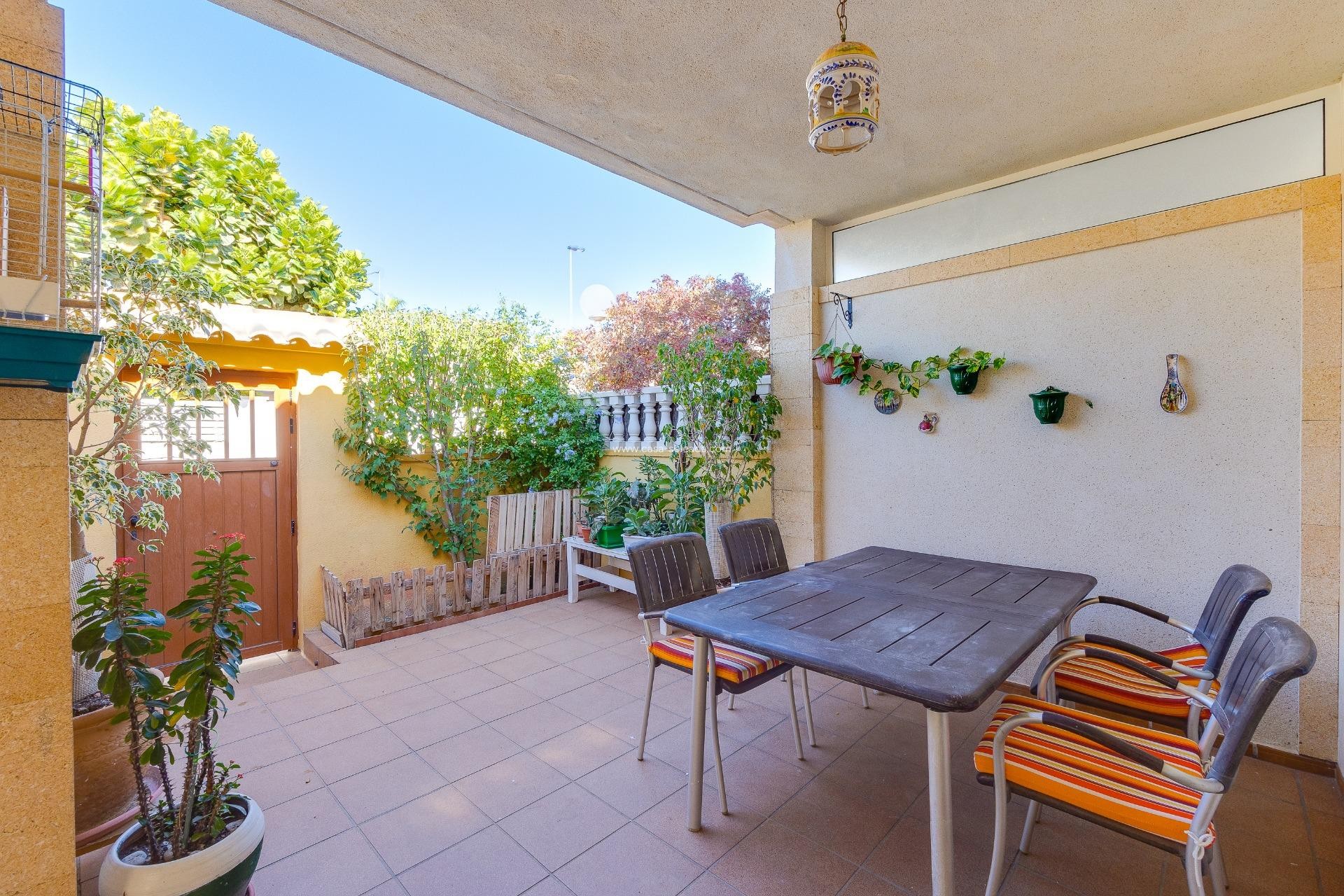 Herverkoop - Herenhuis - Torrevieja - Aguas nuevas