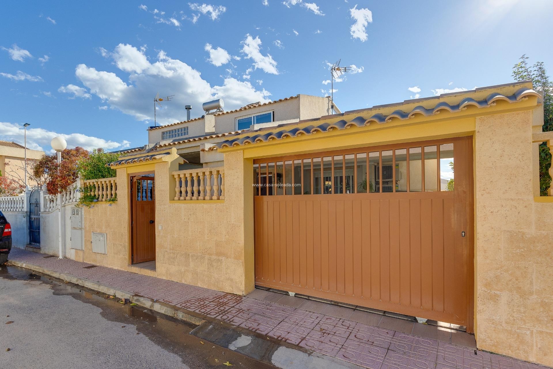 Herverkoop - Herenhuis - Torrevieja - Aguas nuevas