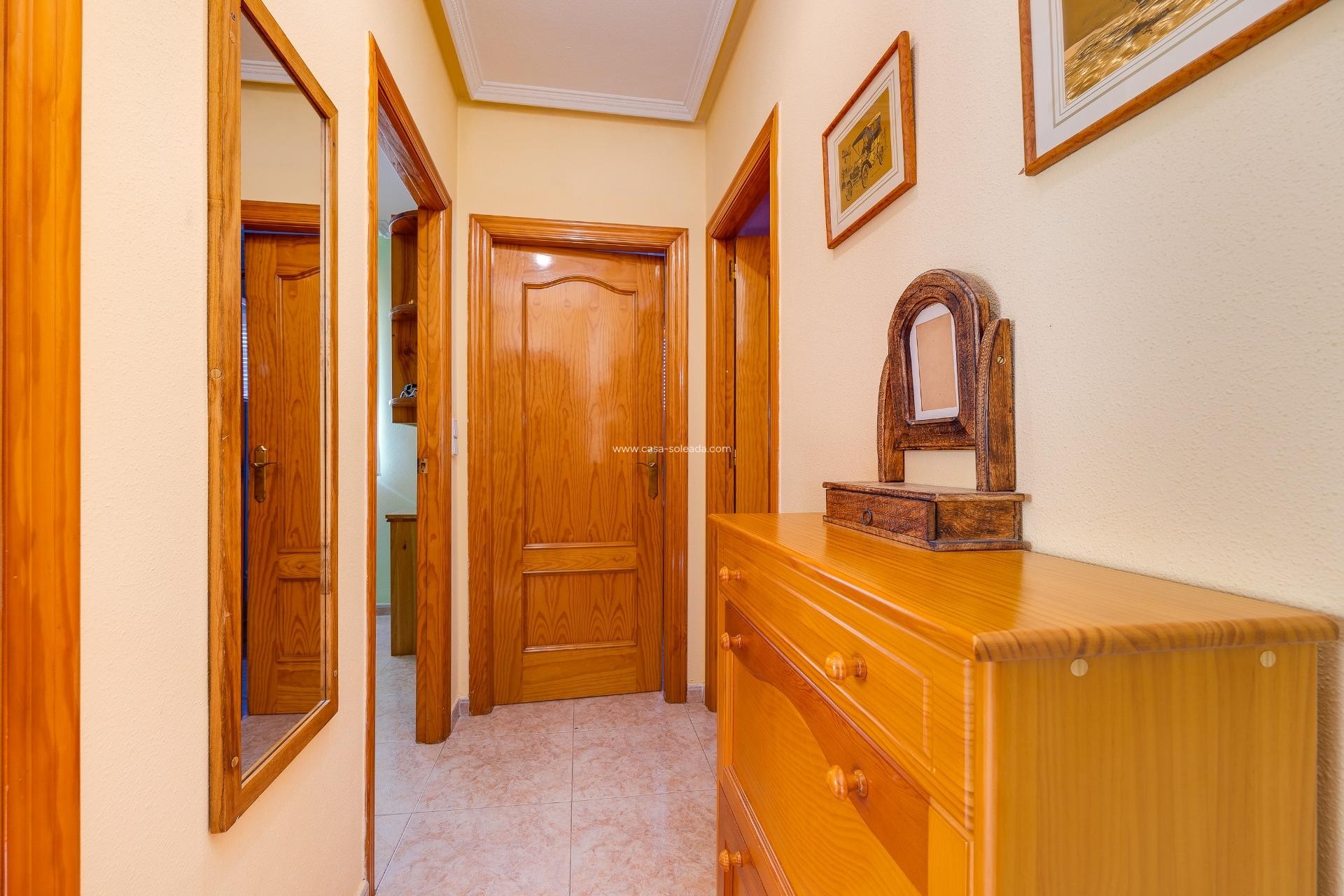 Herverkoop - Herenhuis - Torrevieja - Aguas nuevas