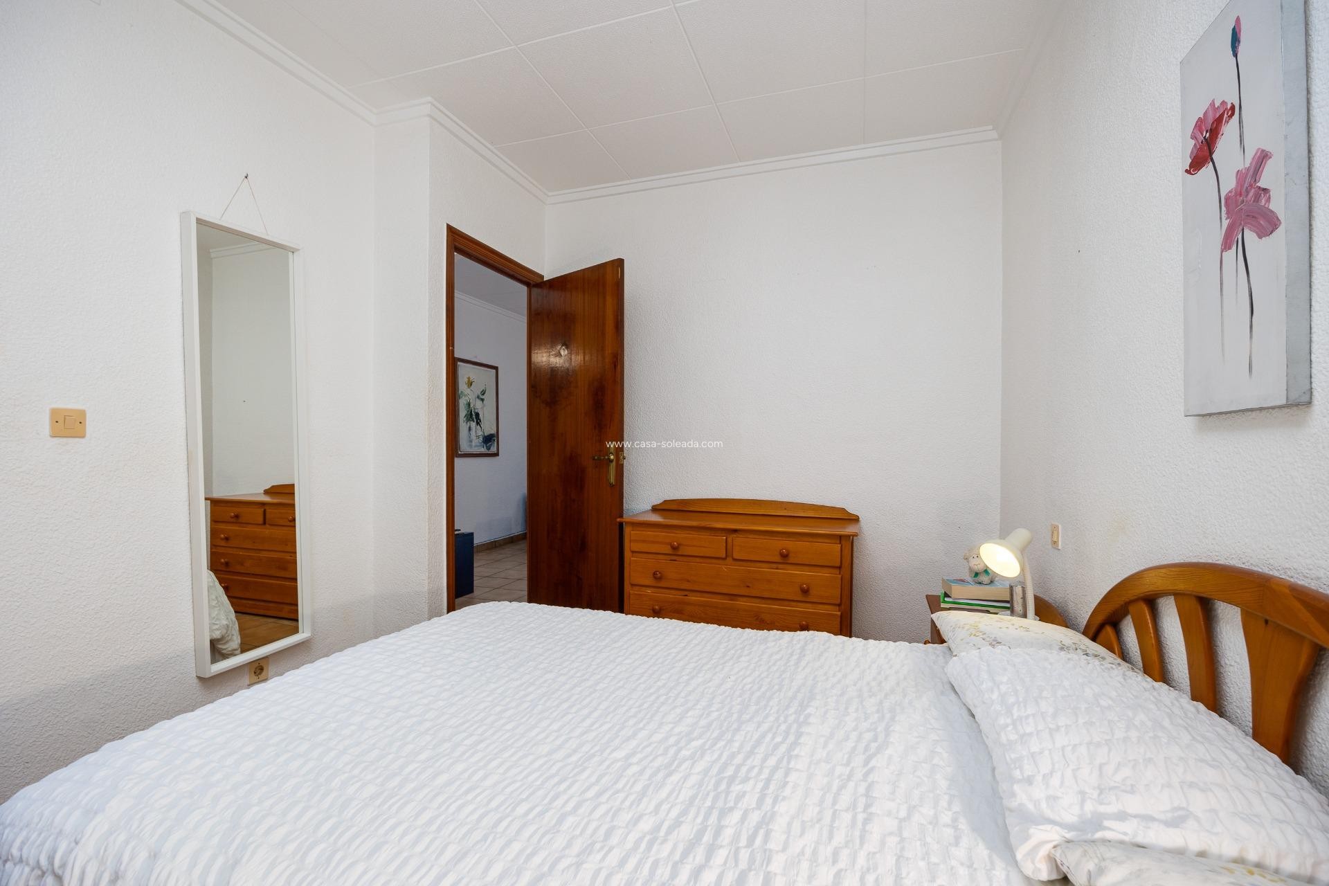 Herverkoop - Herenhuis - Torrevieja - La Siesta