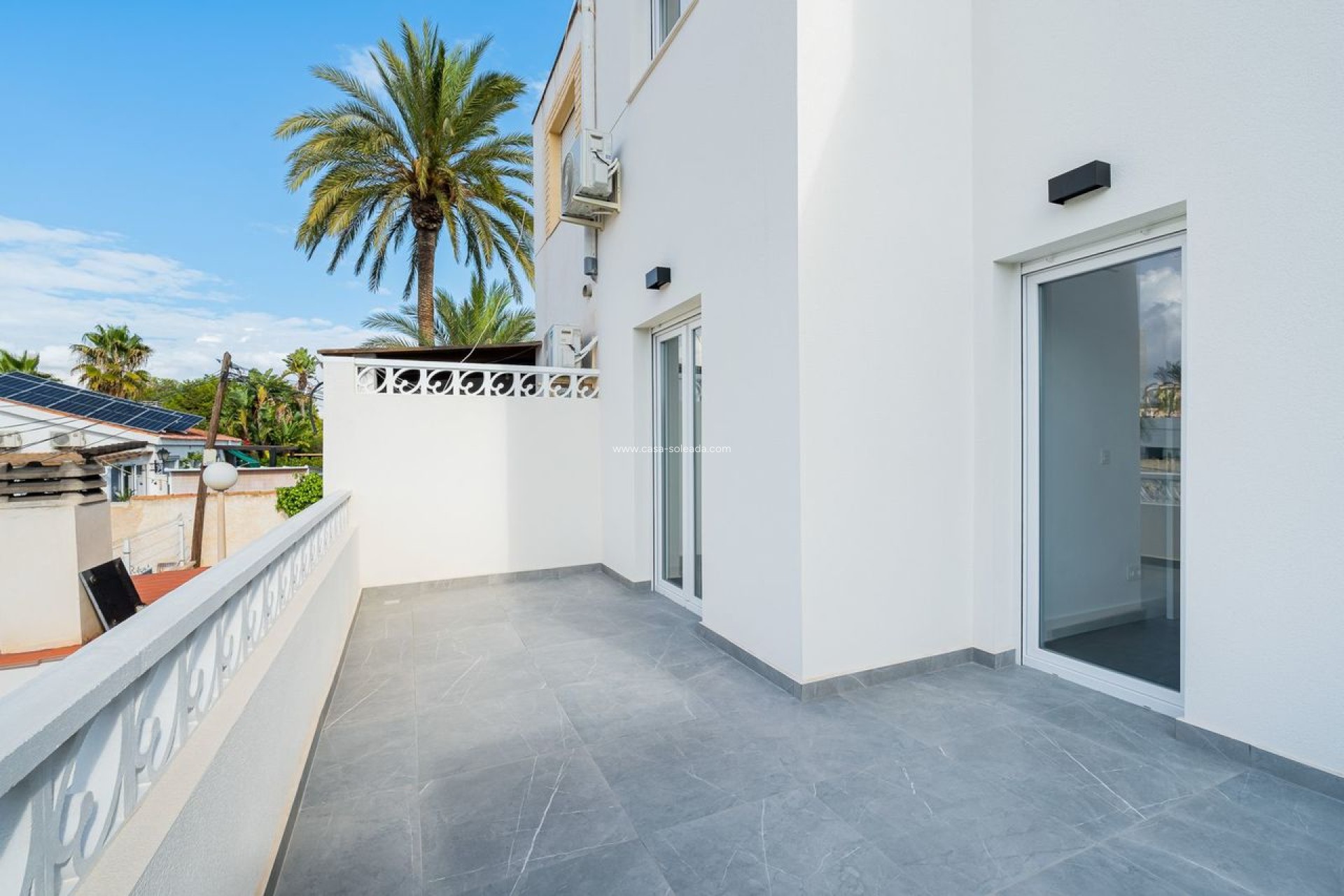 Herverkoop - Herenhuis - Torrevieja
