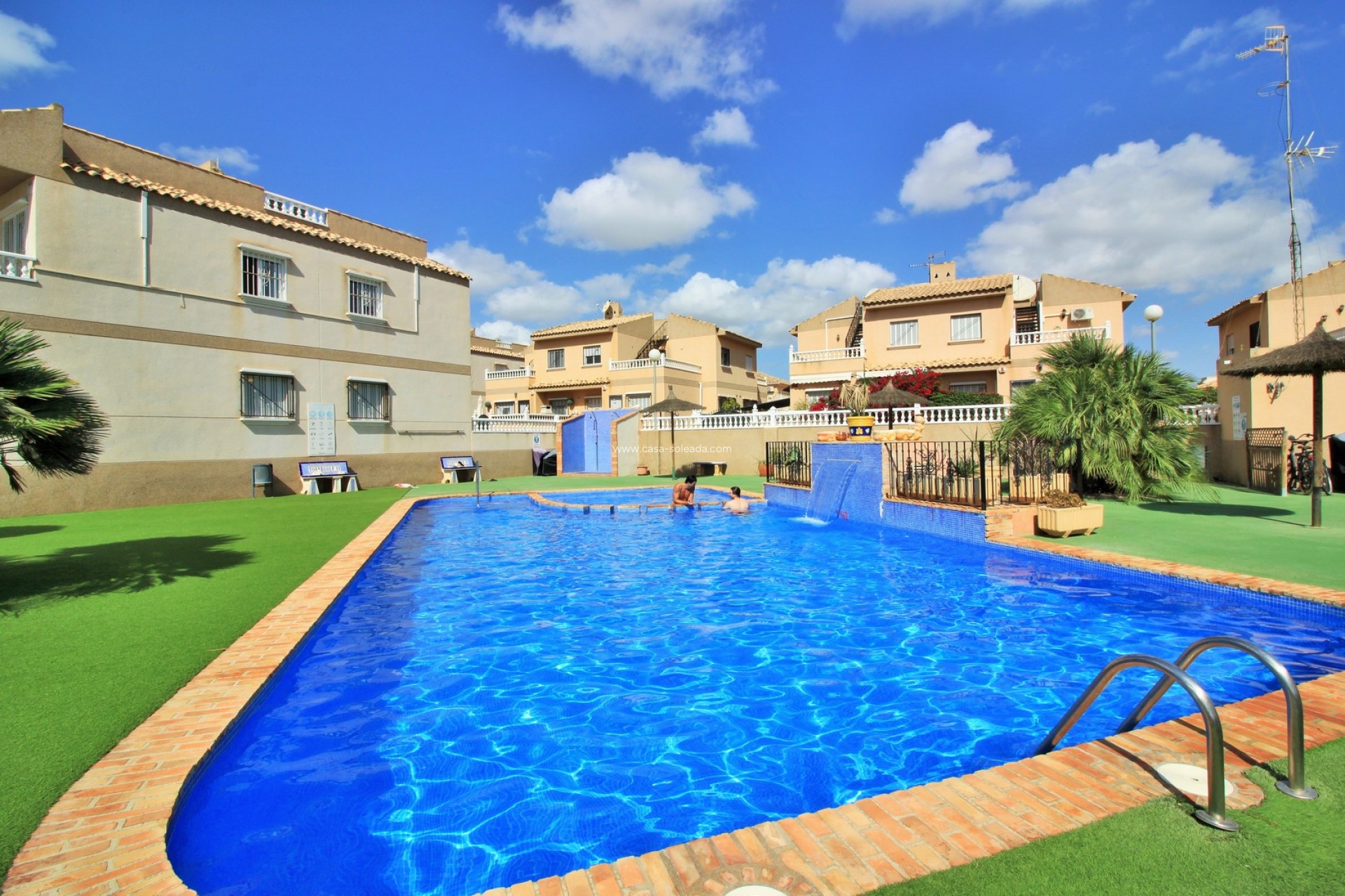 Herverkoop - Herenhuis - Villamartin - PAU 8