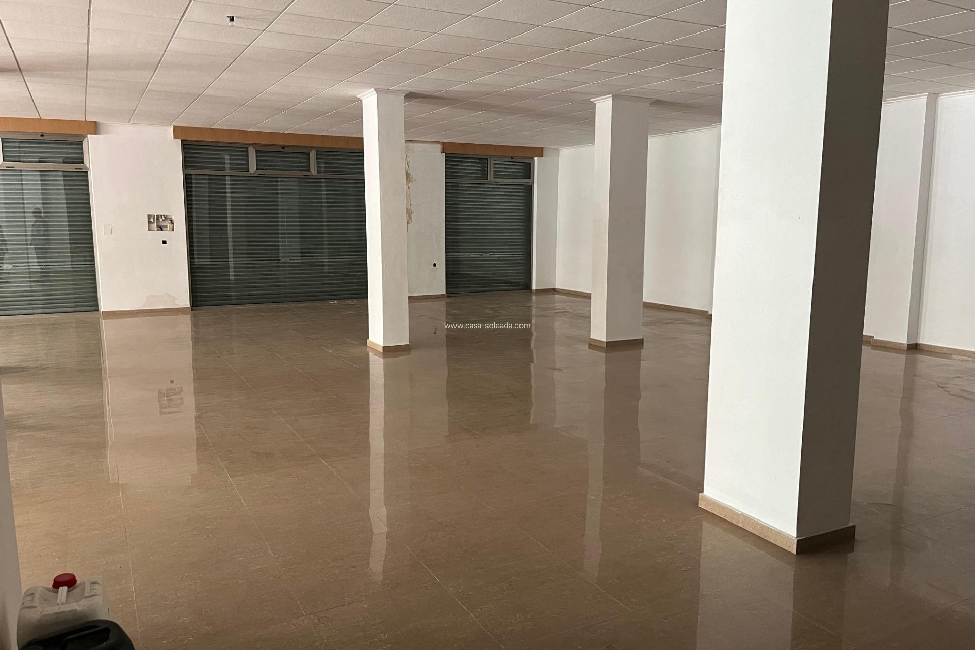 Herverkoop - Reclame - Torrevieja - Playa de los Locos
