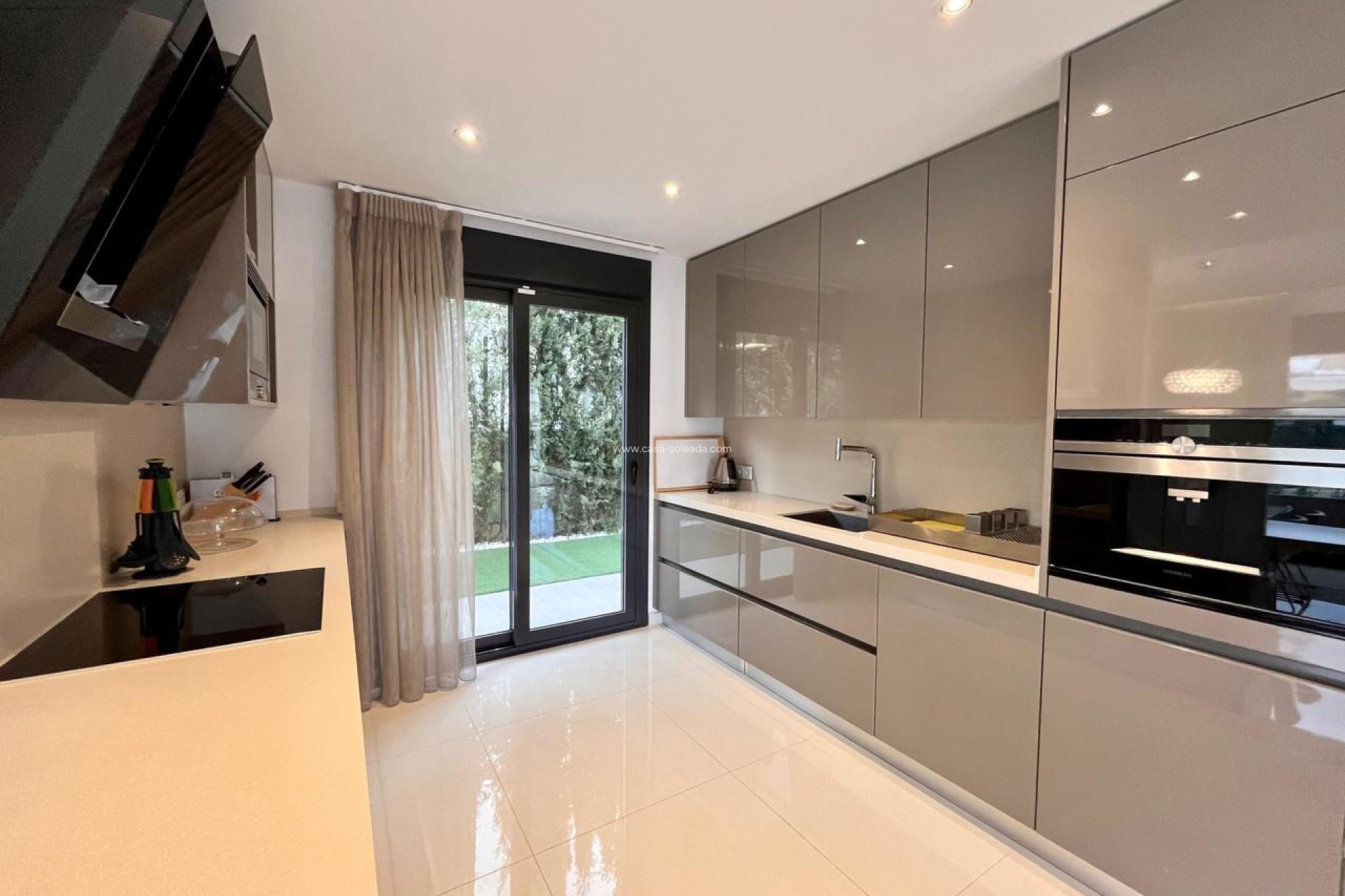 Herverkoop - Villa - Dehesa De Campoamor