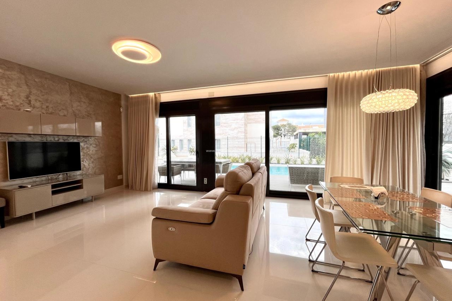Herverkoop - Villa - Dehesa De Campoamor