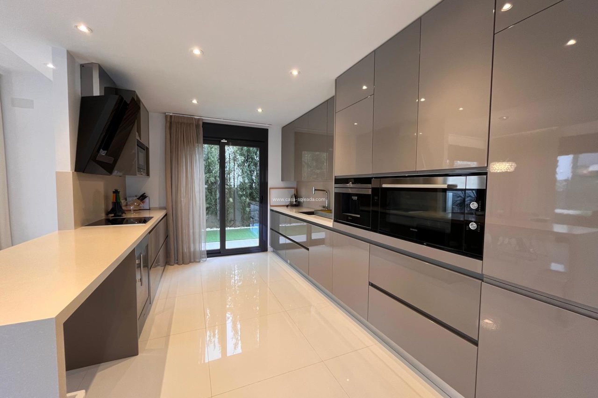 Herverkoop - Villa - Dehesa De Campoamor