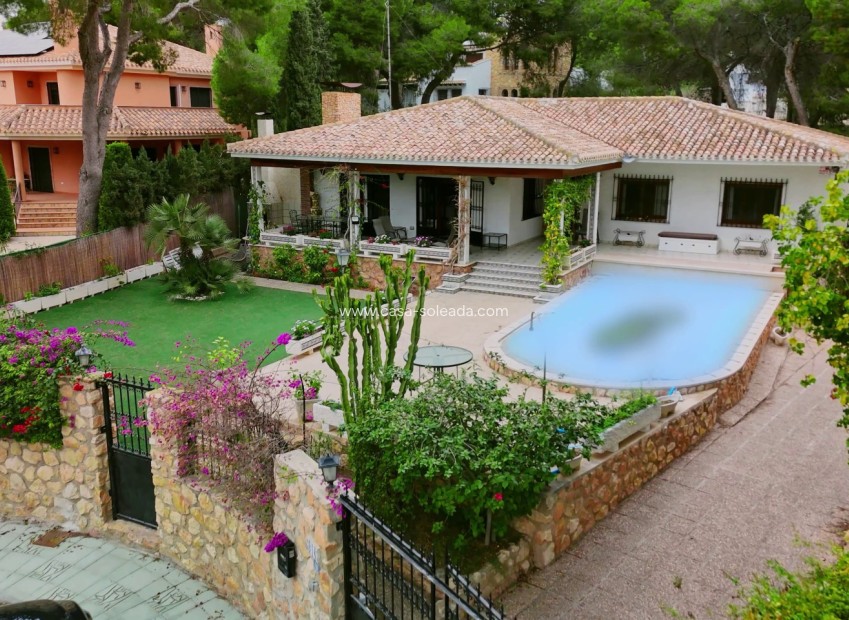 Herverkoop - Villa - Dehesa De Campoamor